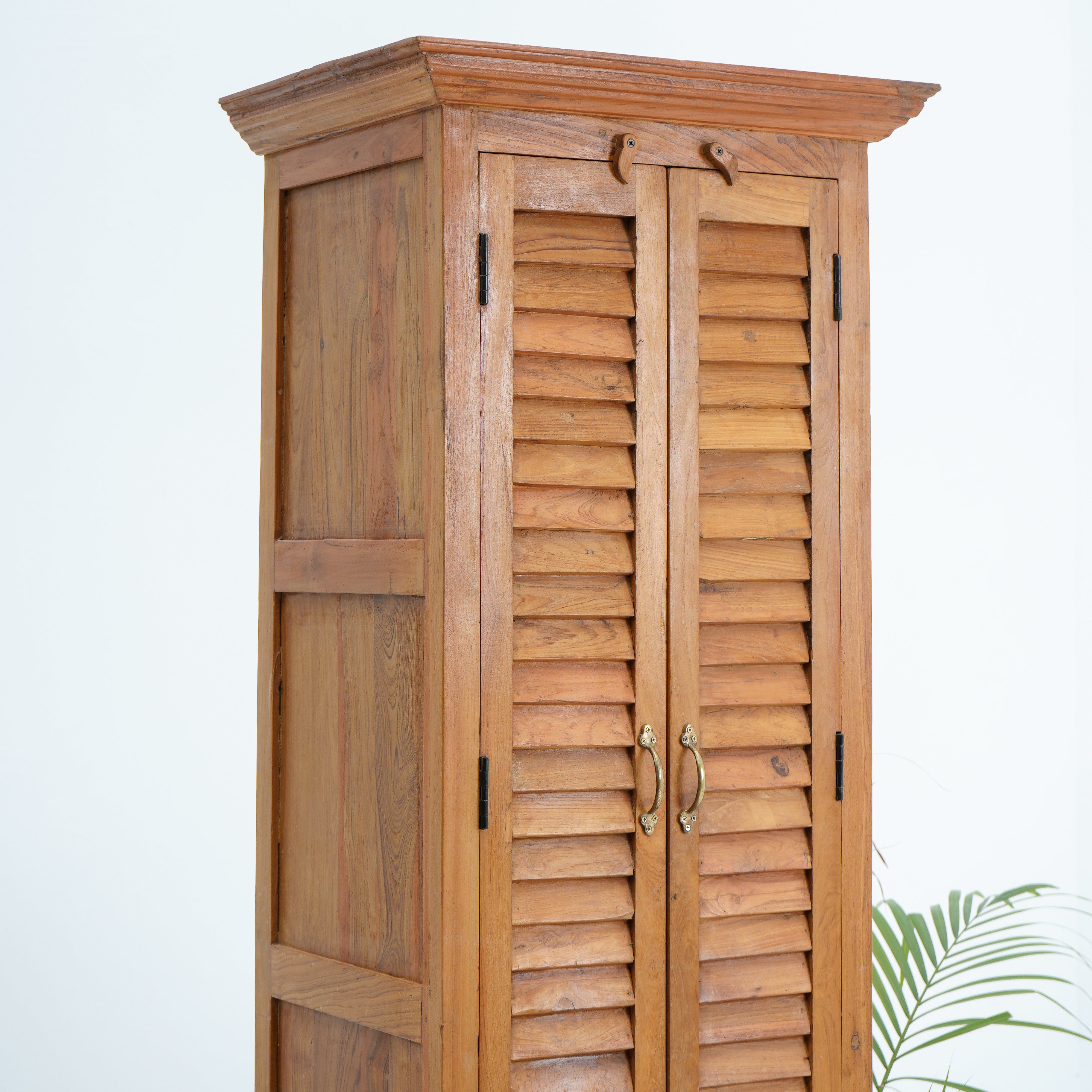 Noble Three Drawer Single Cabinet