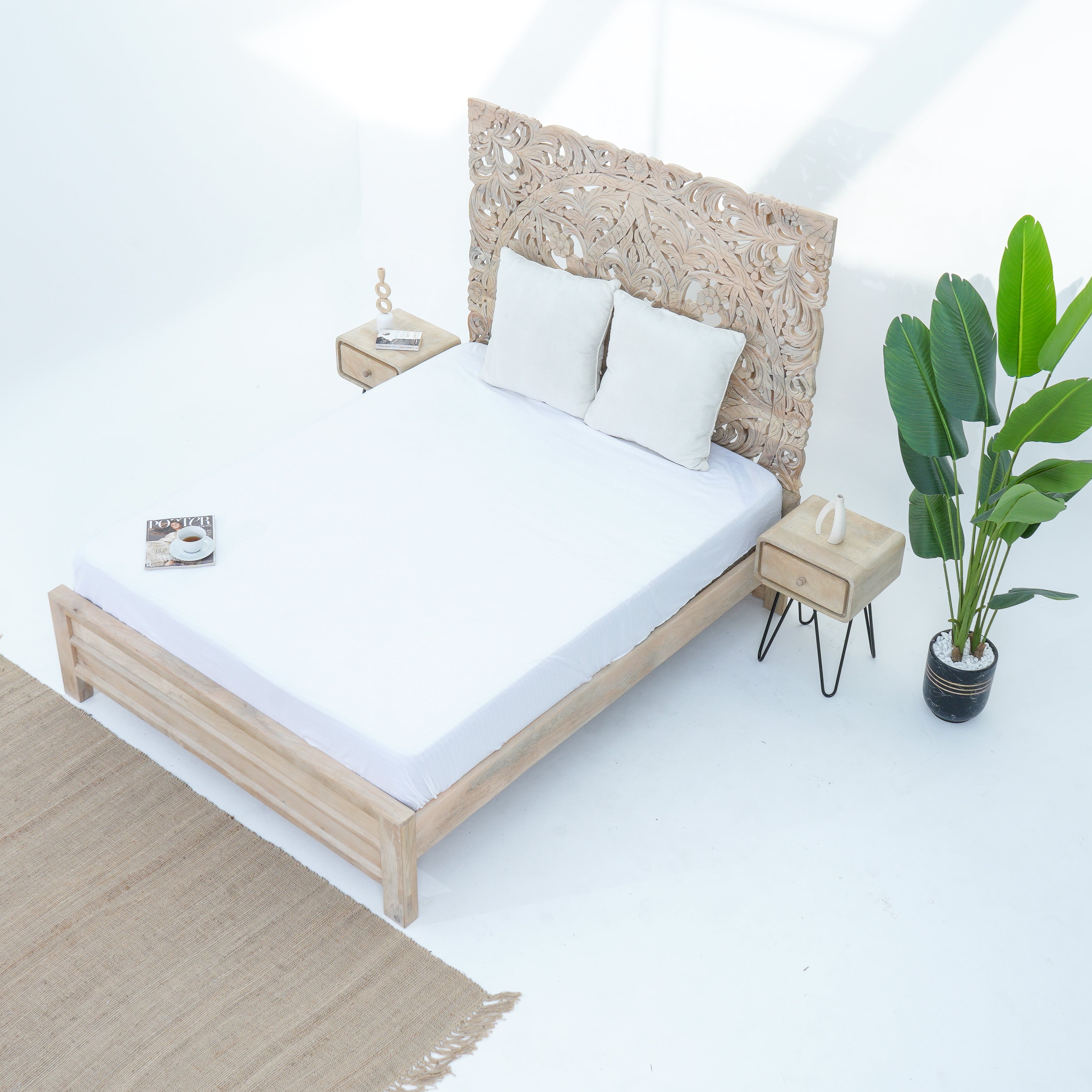 WDN CARVED PANEL BED