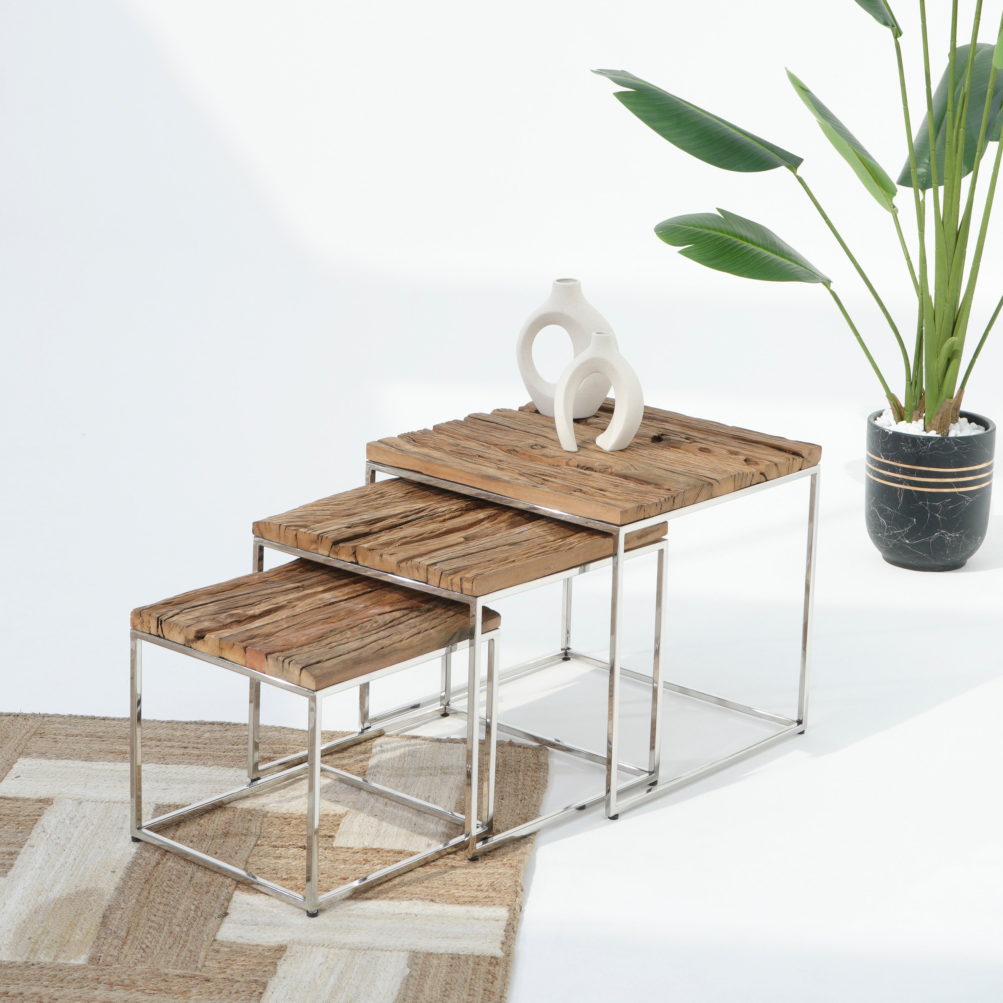 THE SERENE SET OF THREE NESTING TABLE