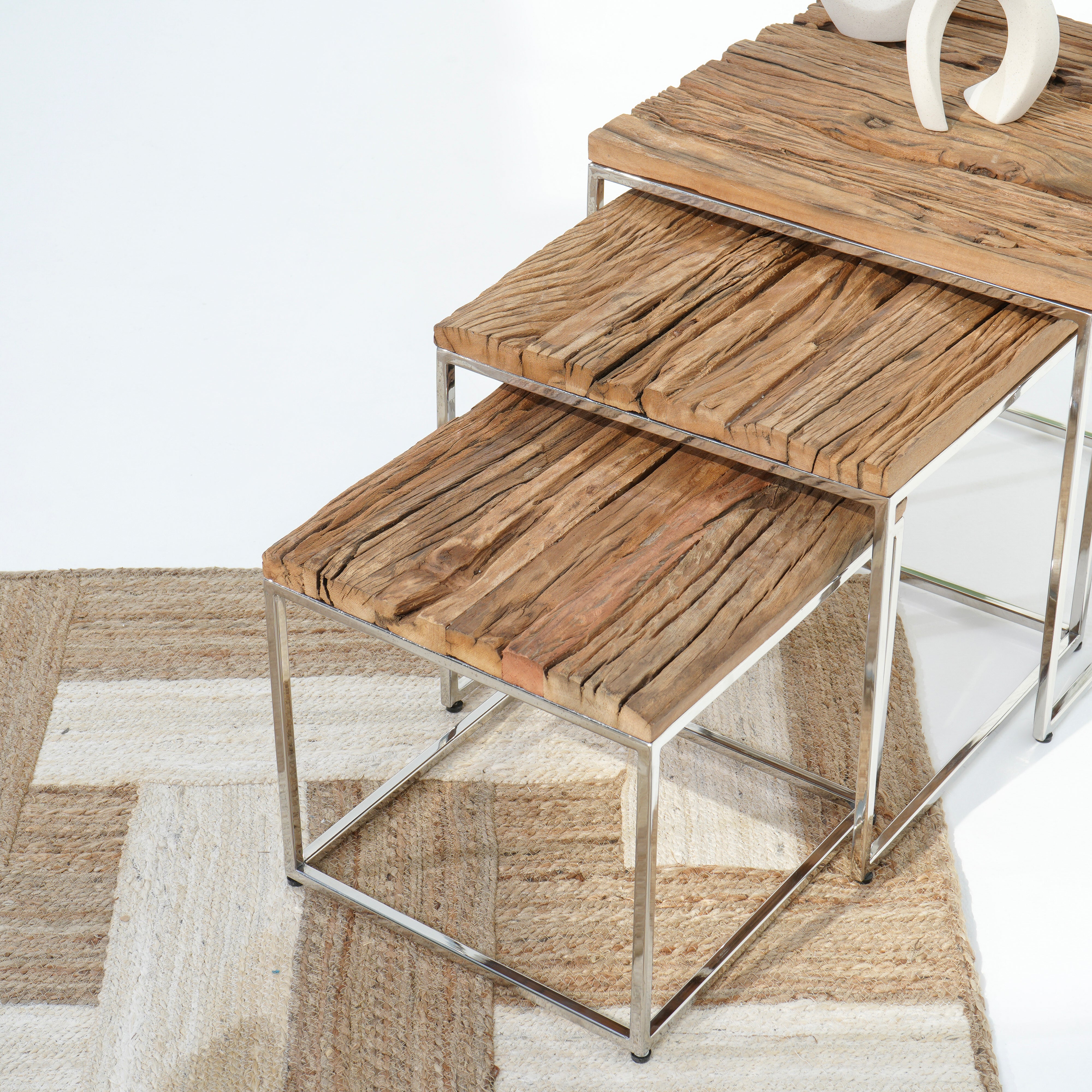 THE SERENE SET OF THREE NESTING TABLE