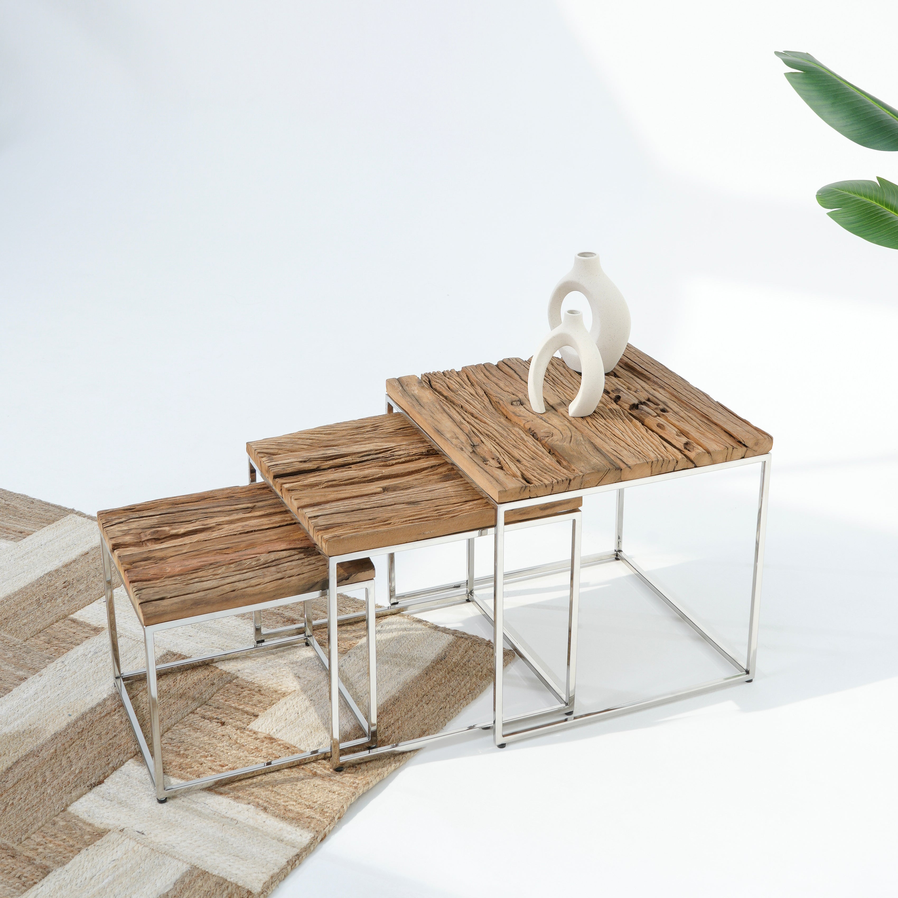 THE SERENE SET OF THREE NESTING TABLE