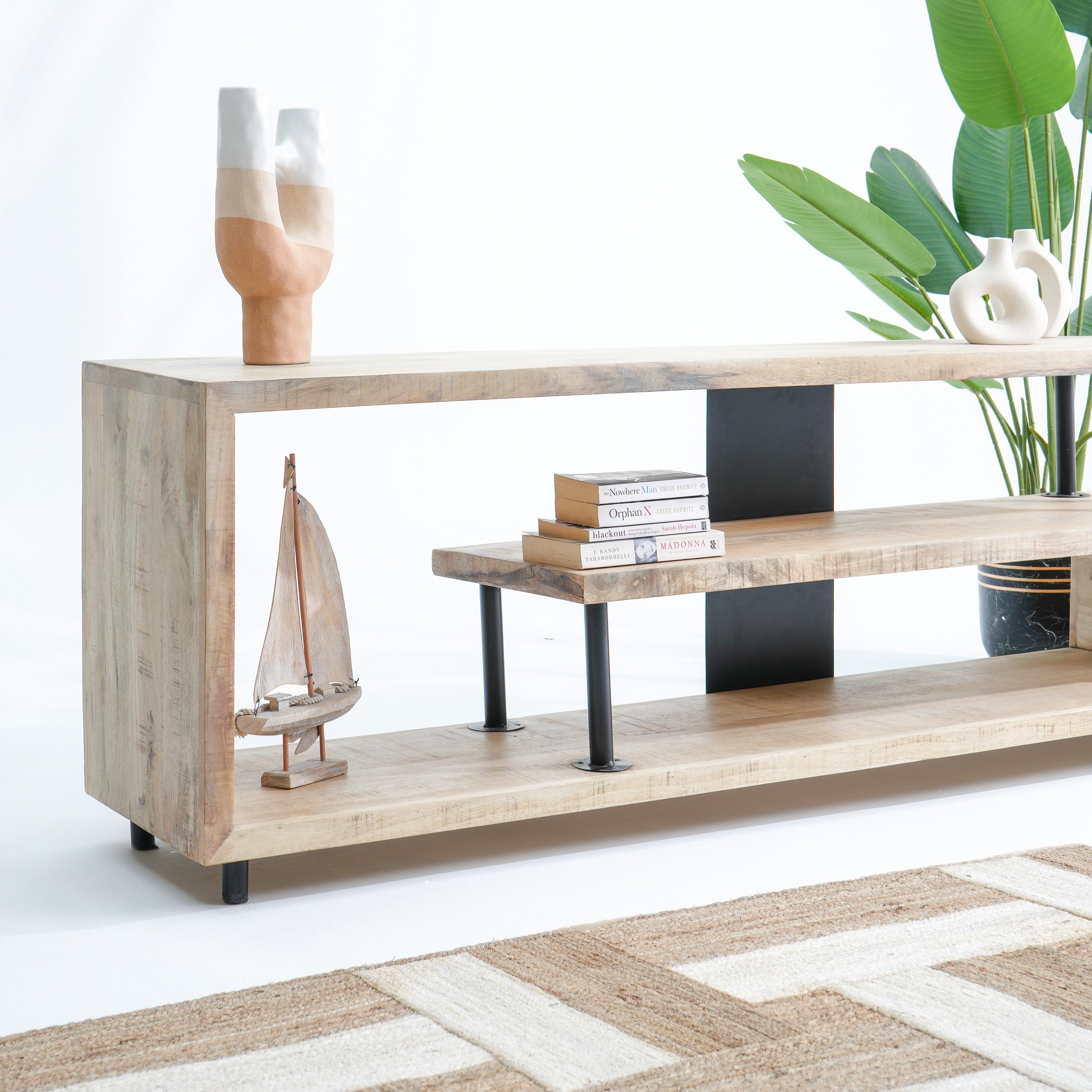 New Bern Z Tv stand