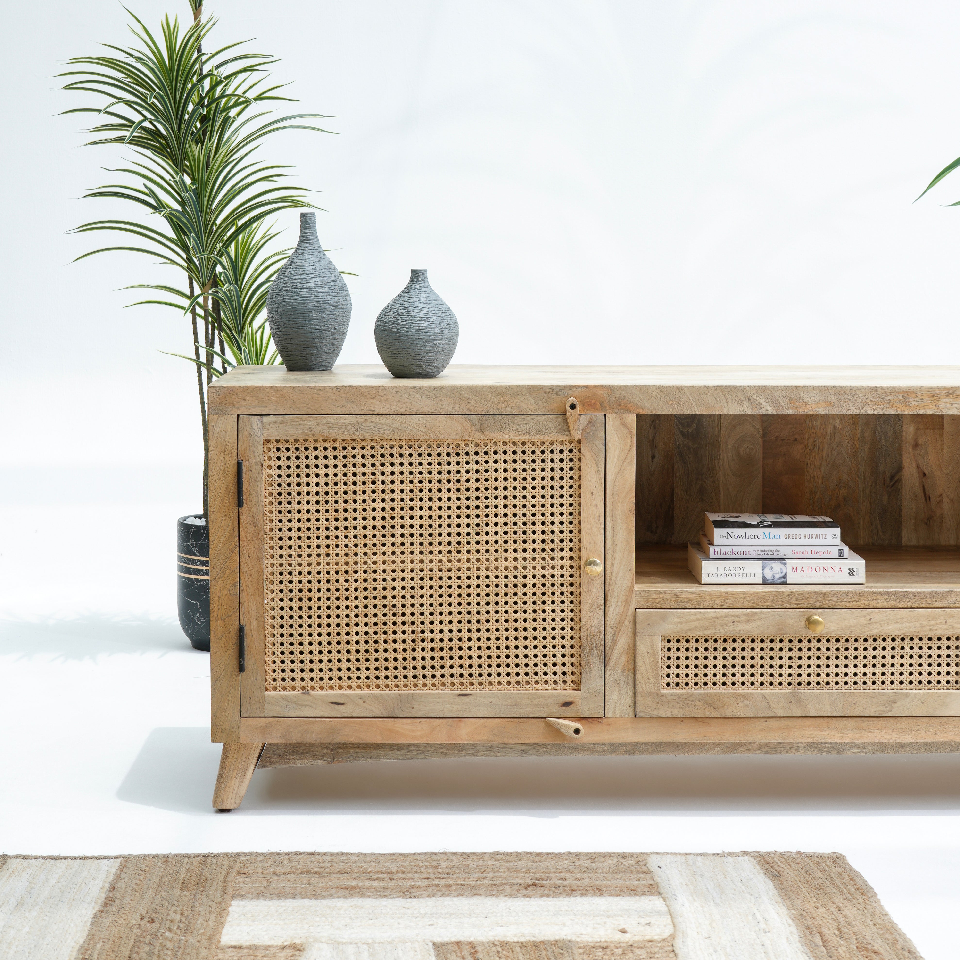 Plaza Rattan Tv stand