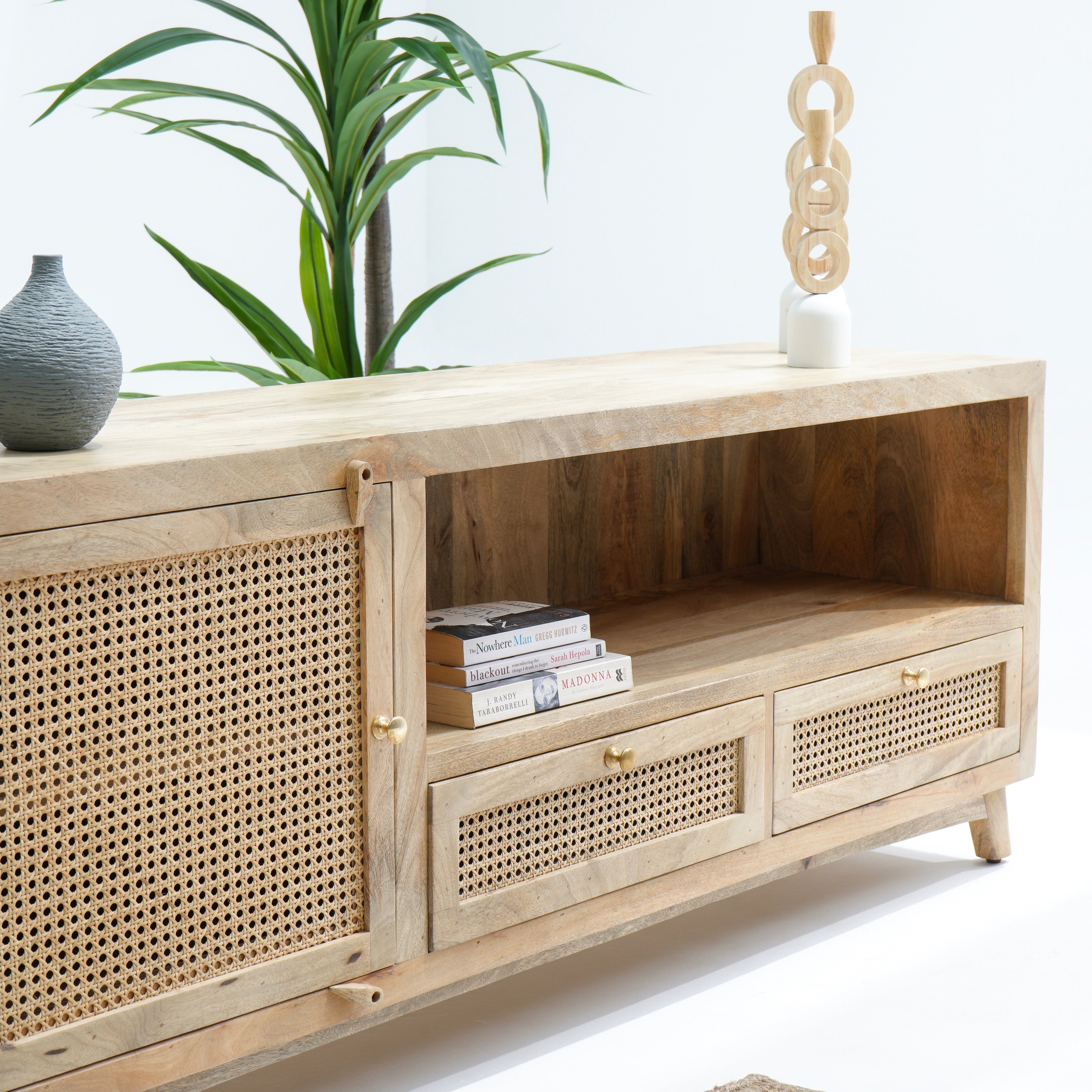 Plaza Rattan Tv stand