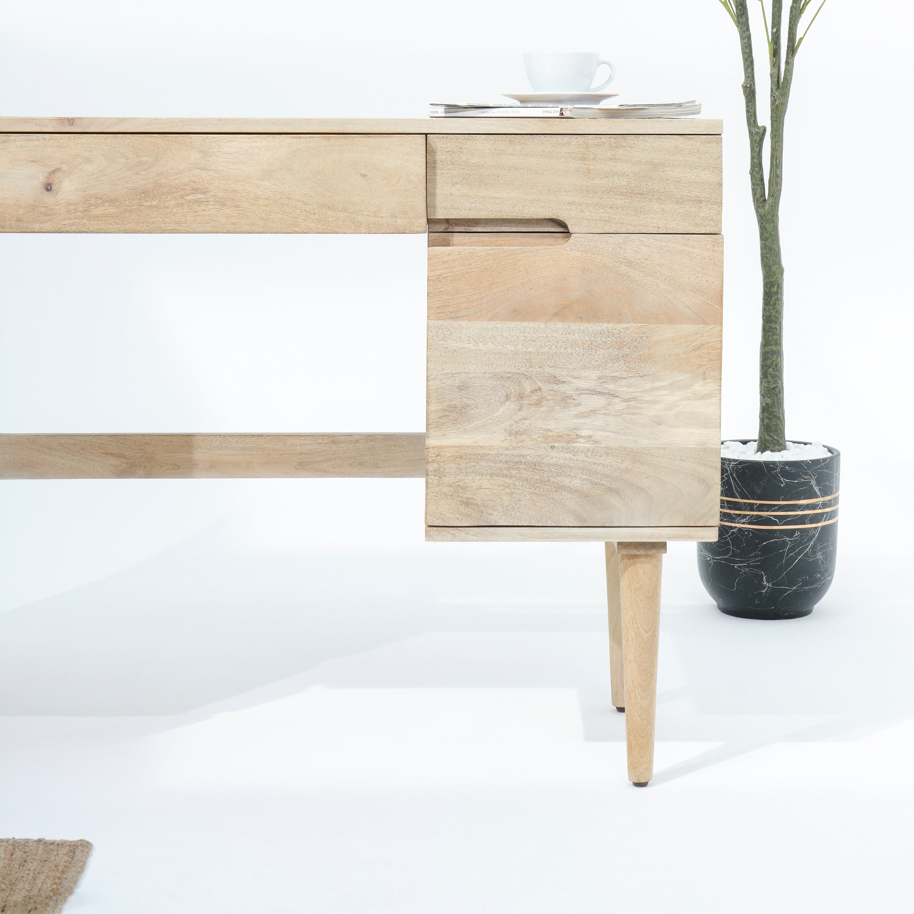 Nexus Study Desk