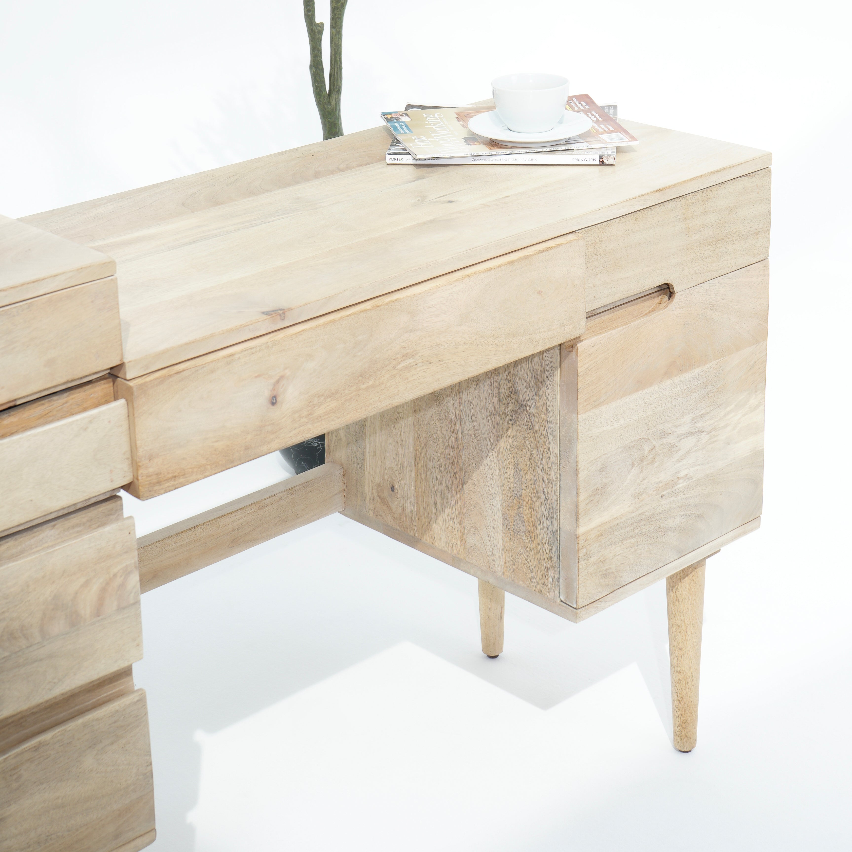 Nexus Study Desk