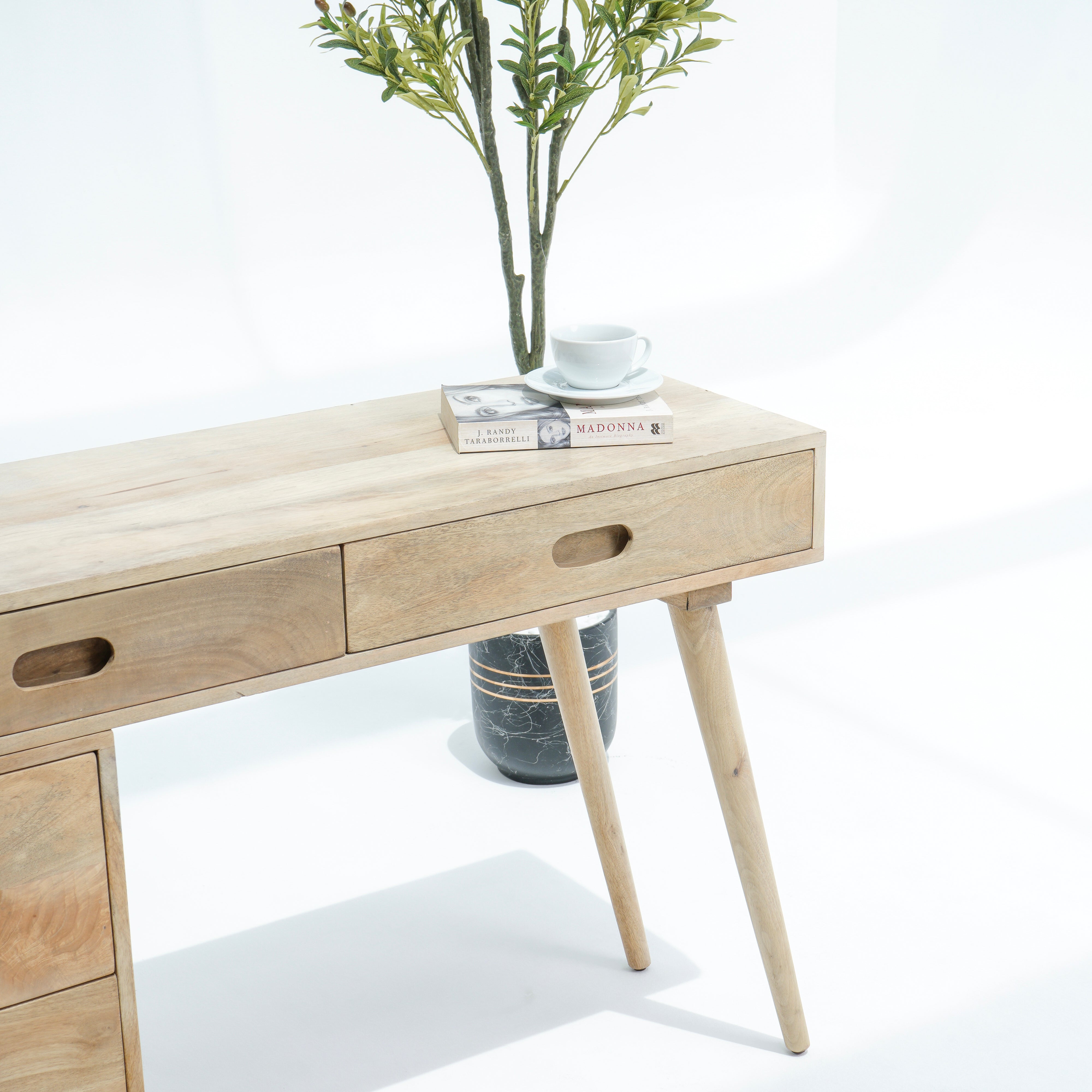 IlluminateSpace Study Desk