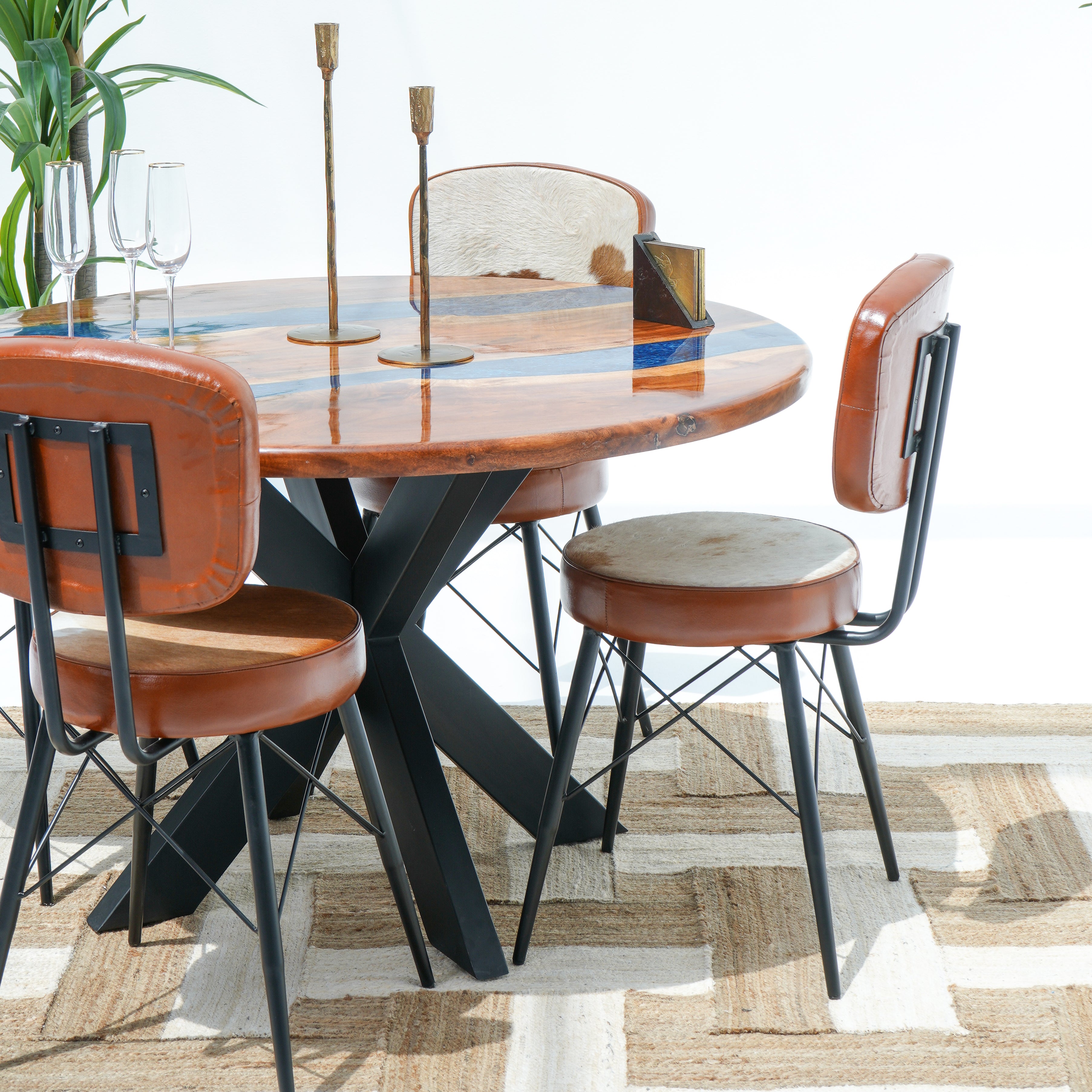 Lisbon Luxe Epoxy Round Dining Table