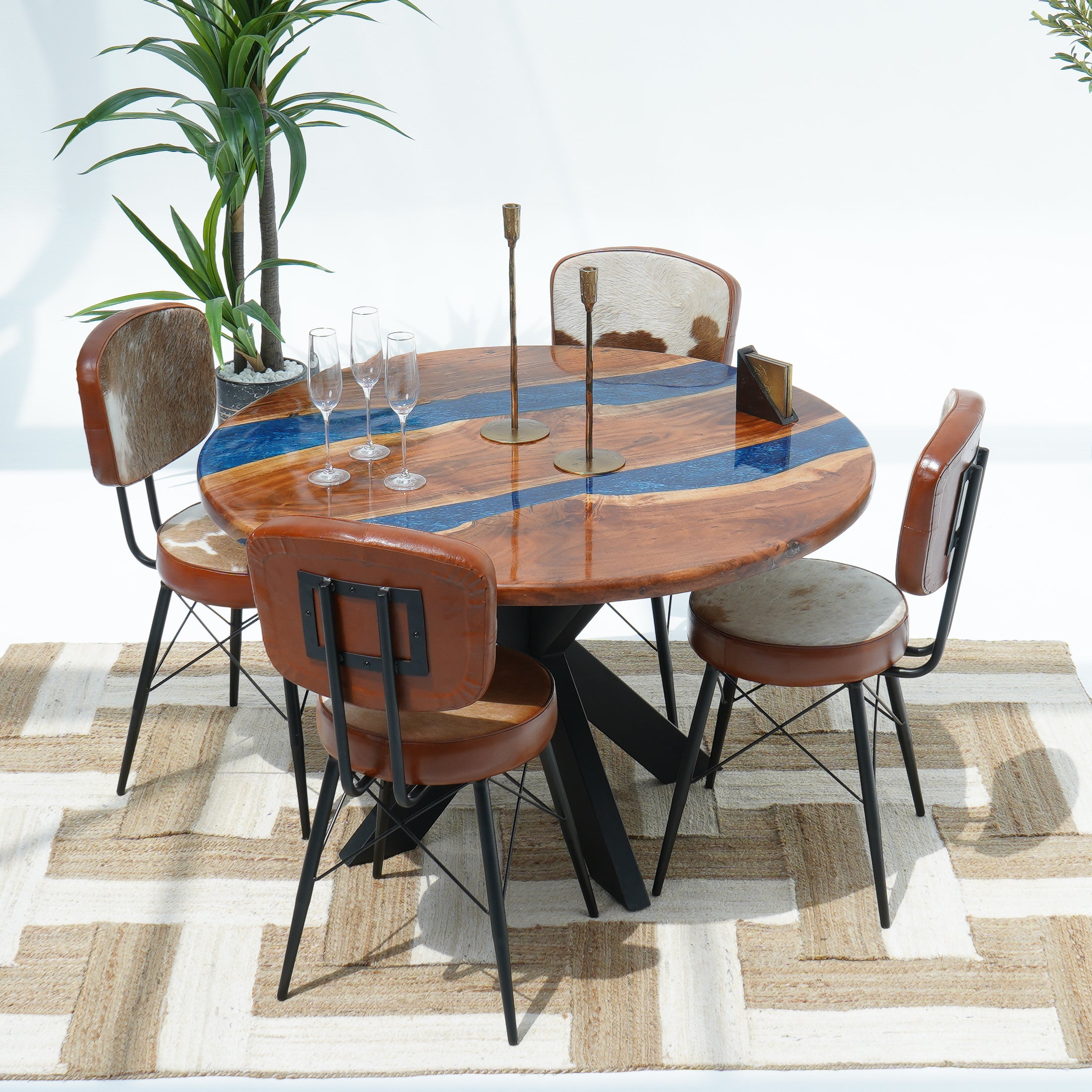 Lisbon Luxe Epoxy Round Dining Table