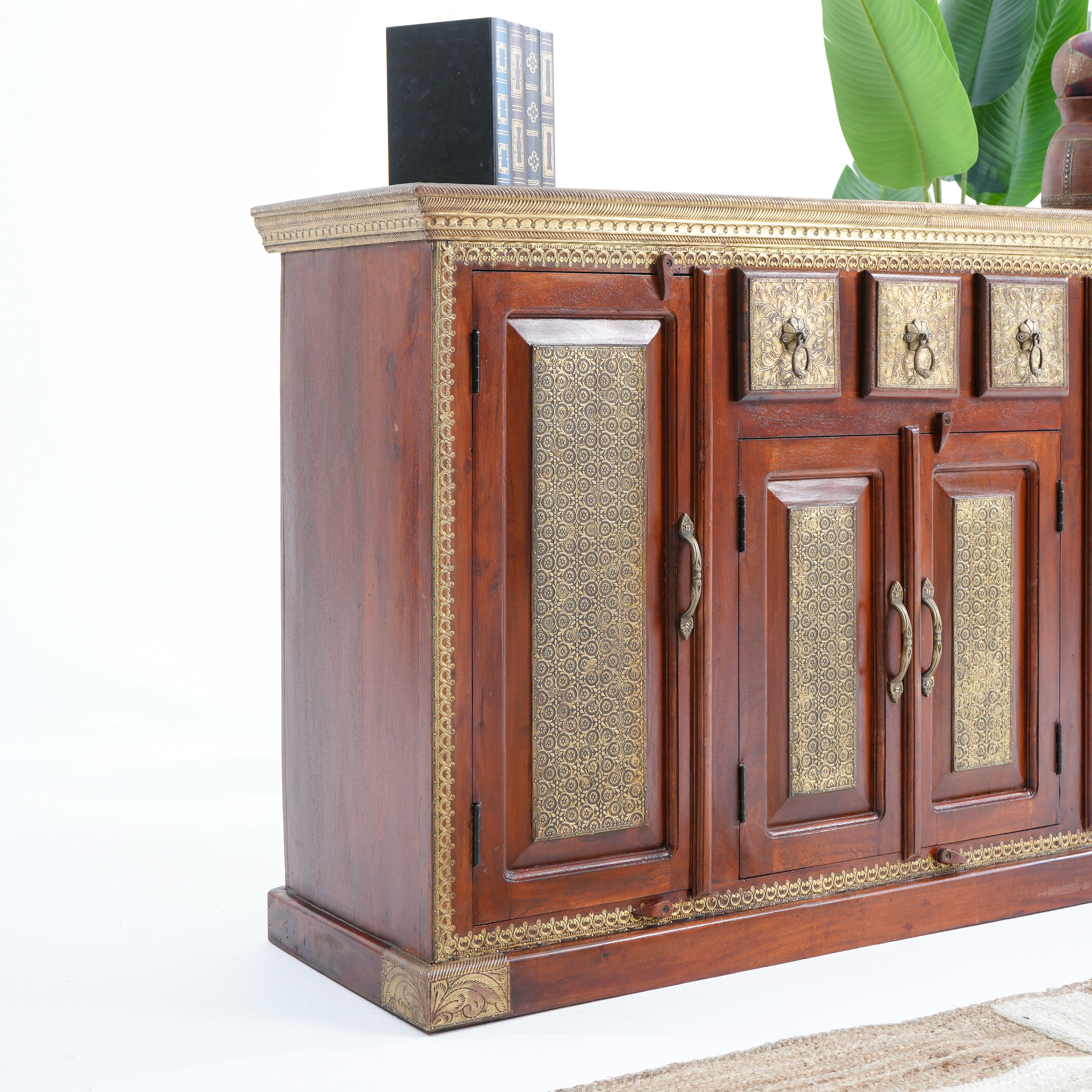 RICHMOND BRASS FTD SIDEBOARD