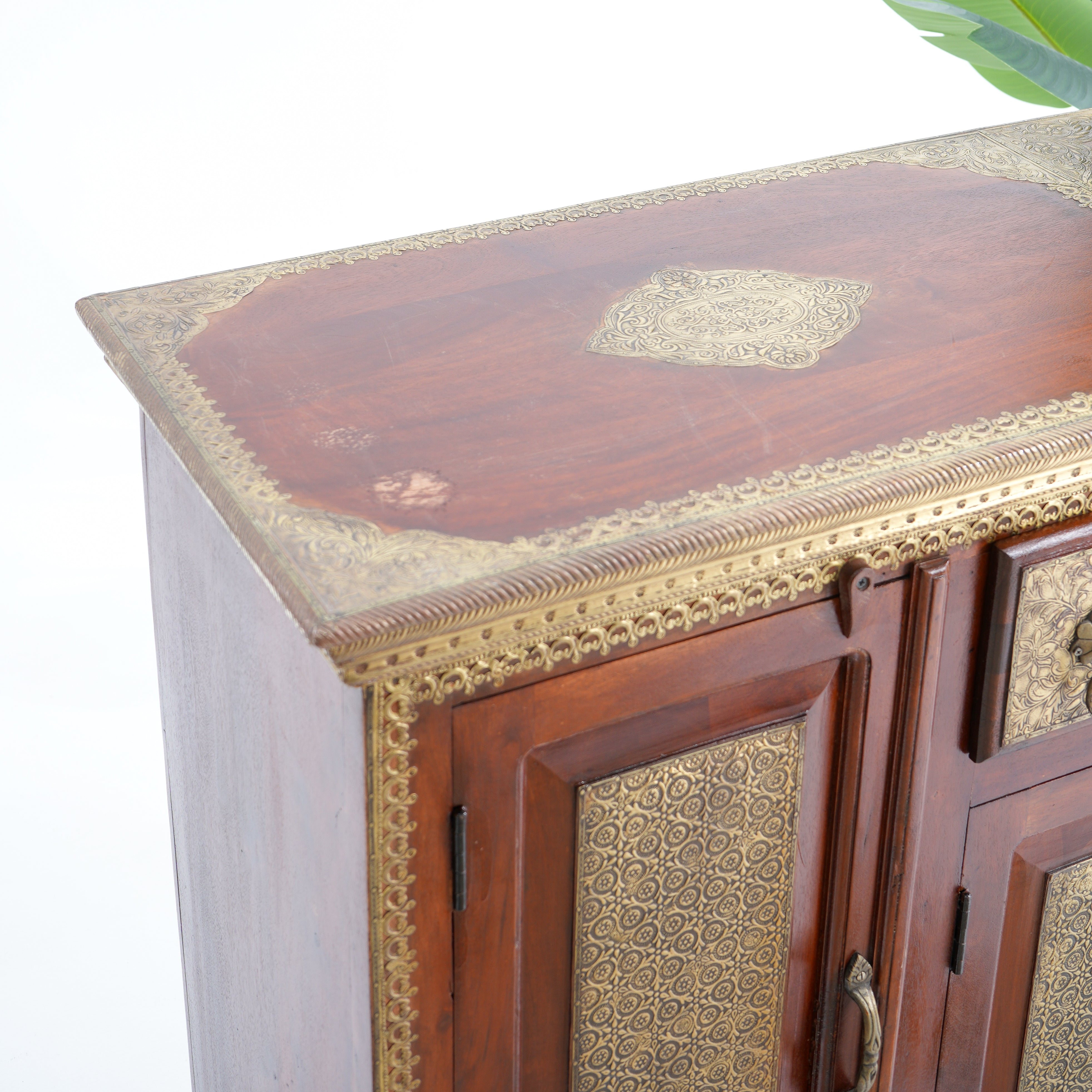 RICHMOND BRASS FTD SIDEBOARD