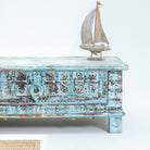 WOODEN ANTIQUE BOX - Art and craft furniture 