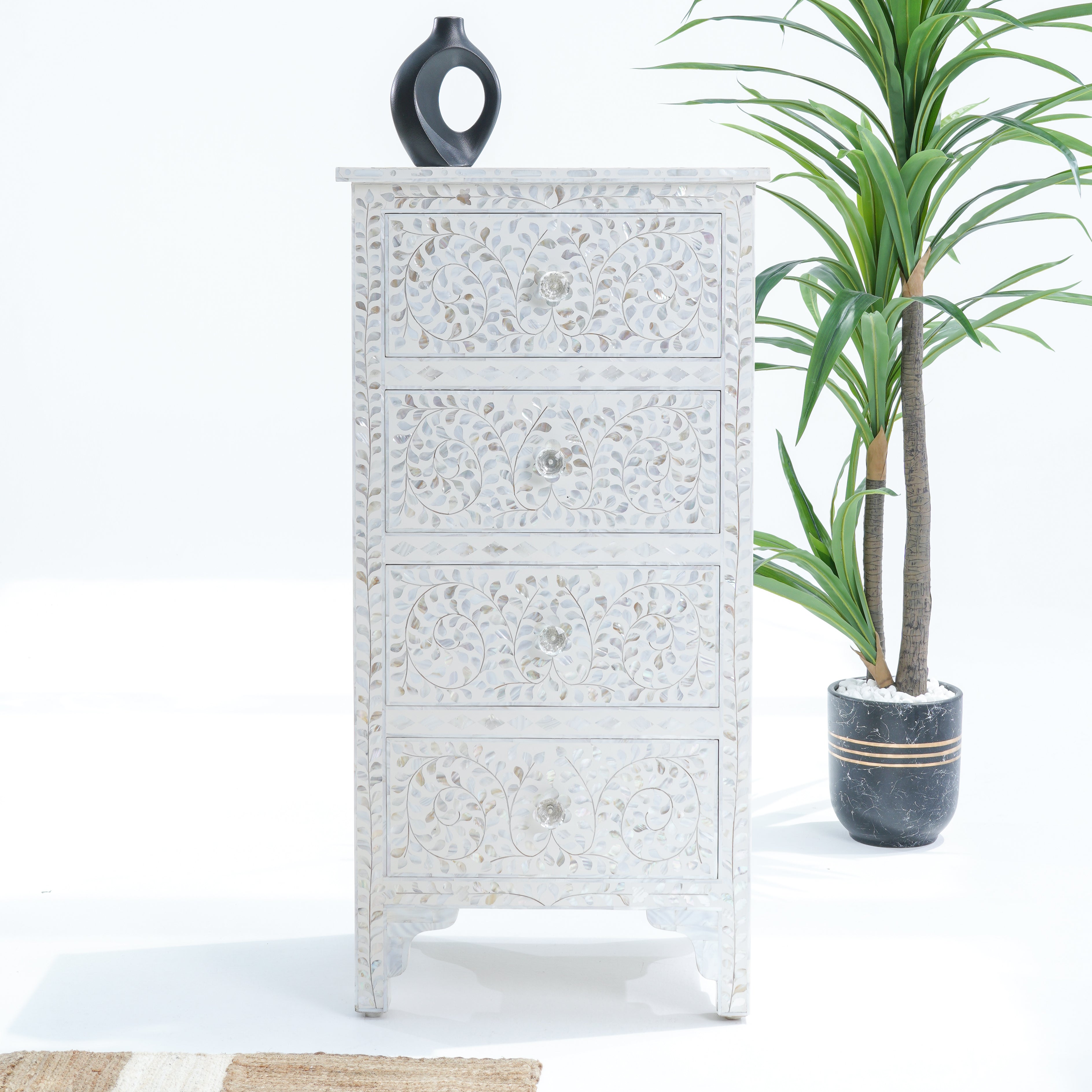 FOUR DRAWER WHITE MOP SINGLE DRAW CHEST