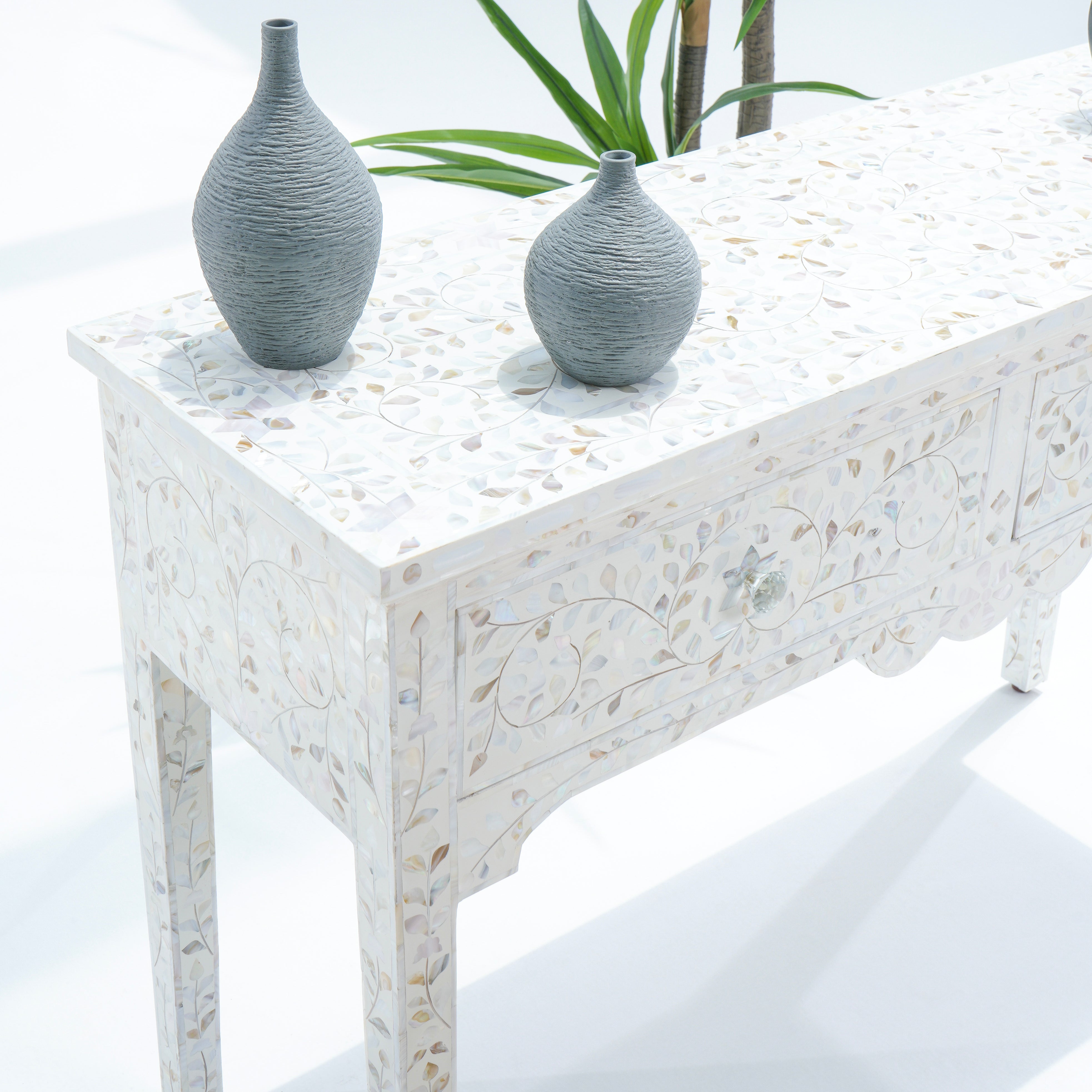 MOP TWO DRAWER WHITE CONSOLE