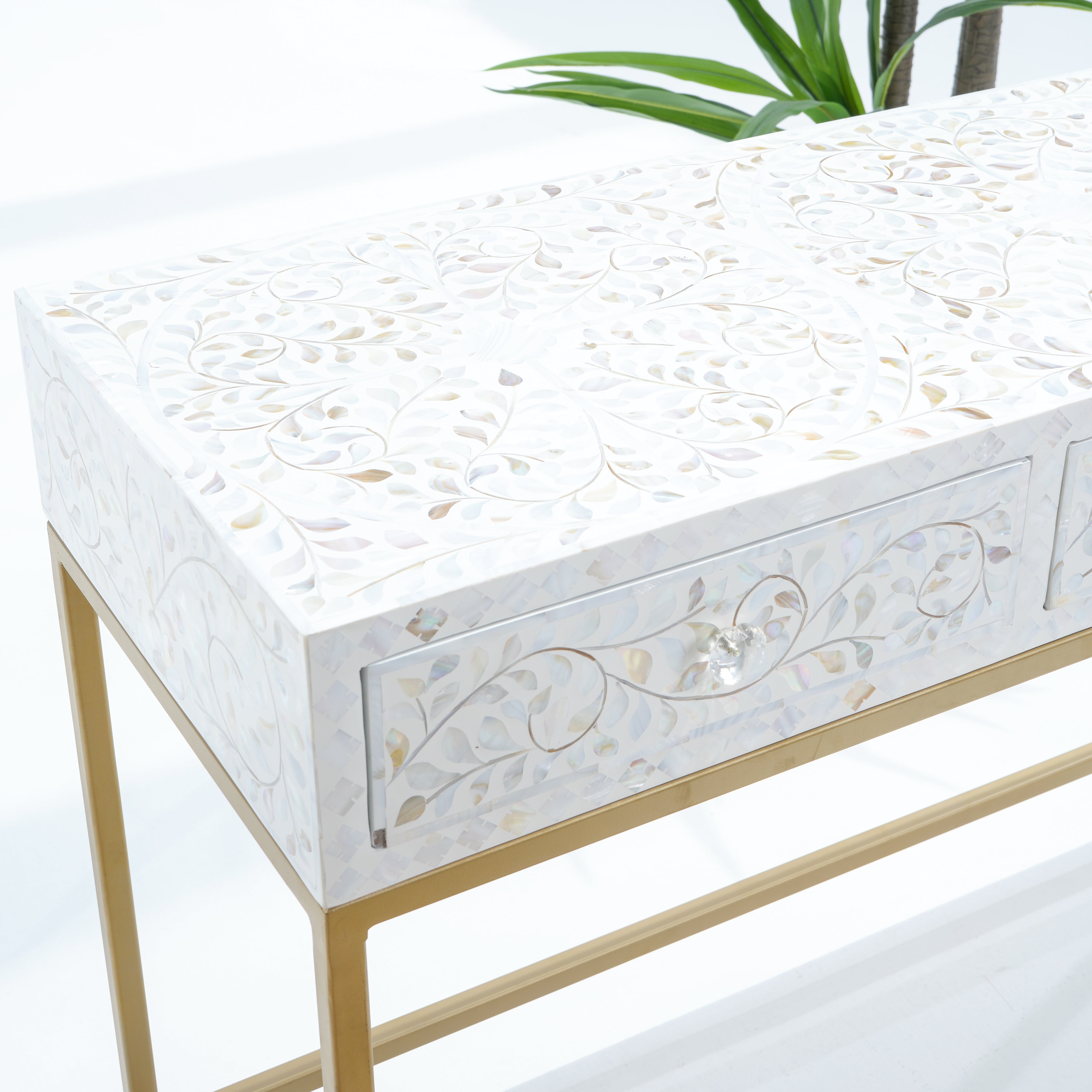 MOP THREE DRAWER WHITE CONSOLE