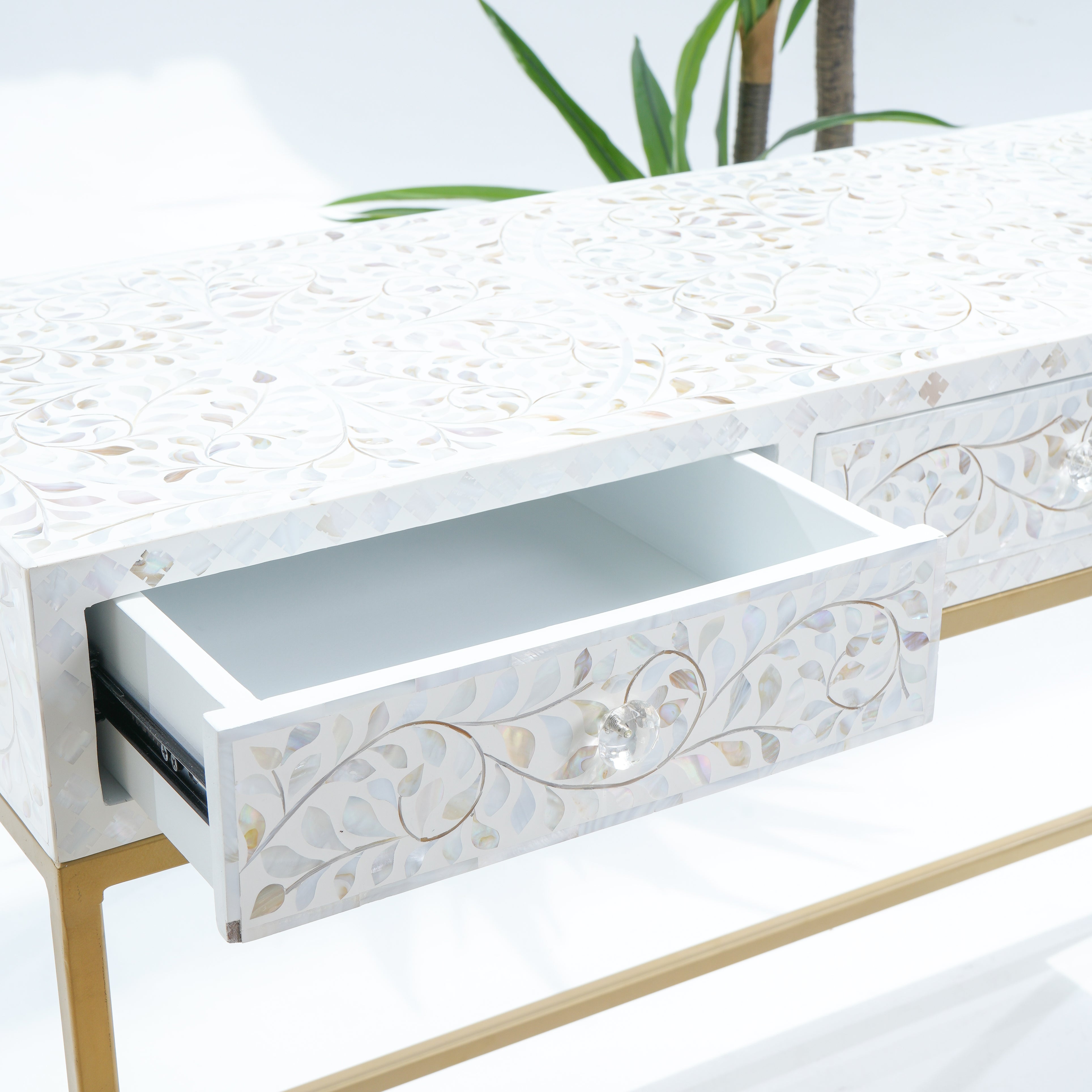 MOP THREE DRAWER WHITE CONSOLE