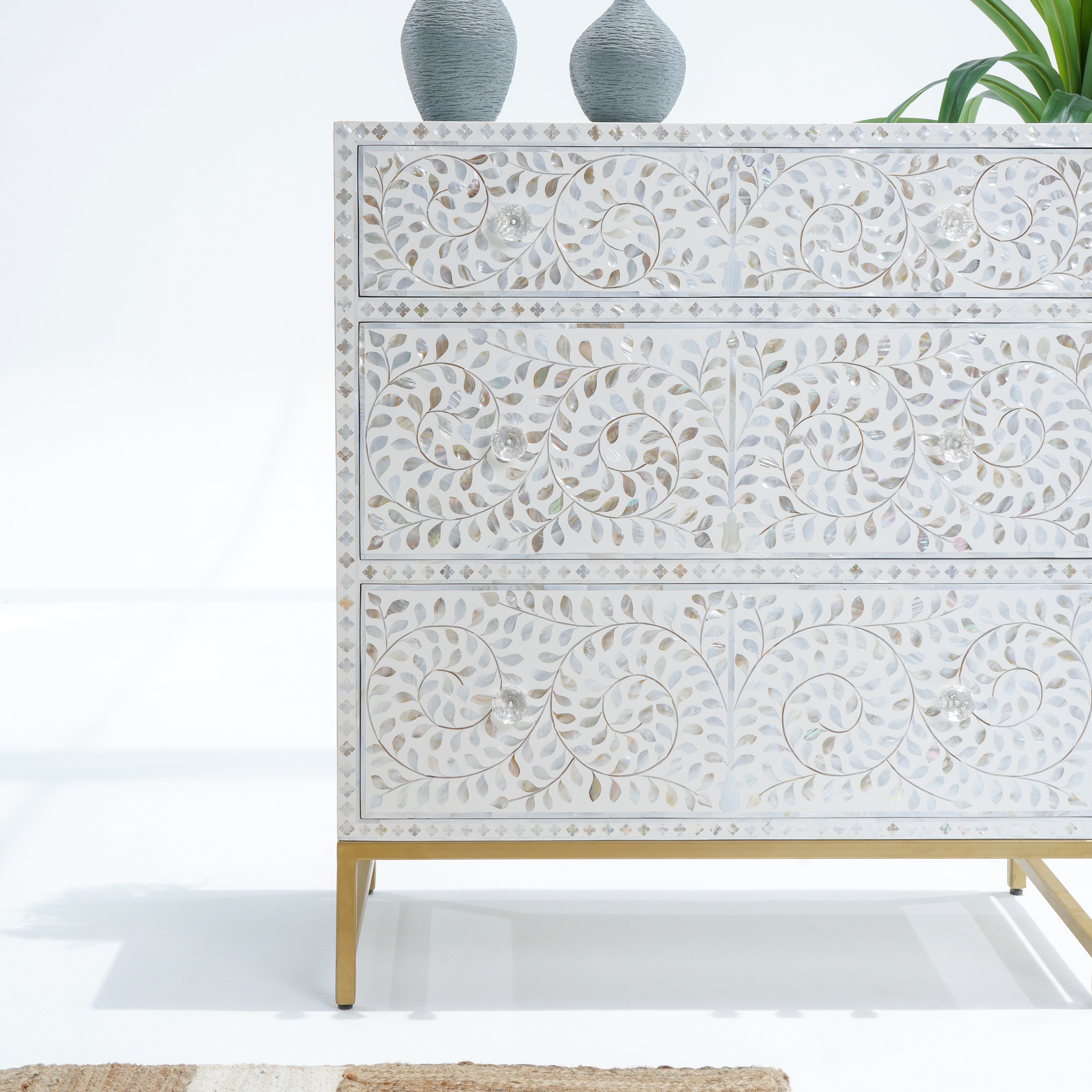 THREE DRAWER MOP DRAW CHEST