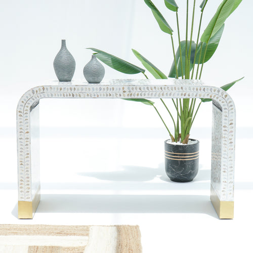 MOP U SHAPE WHITE CONSOLE