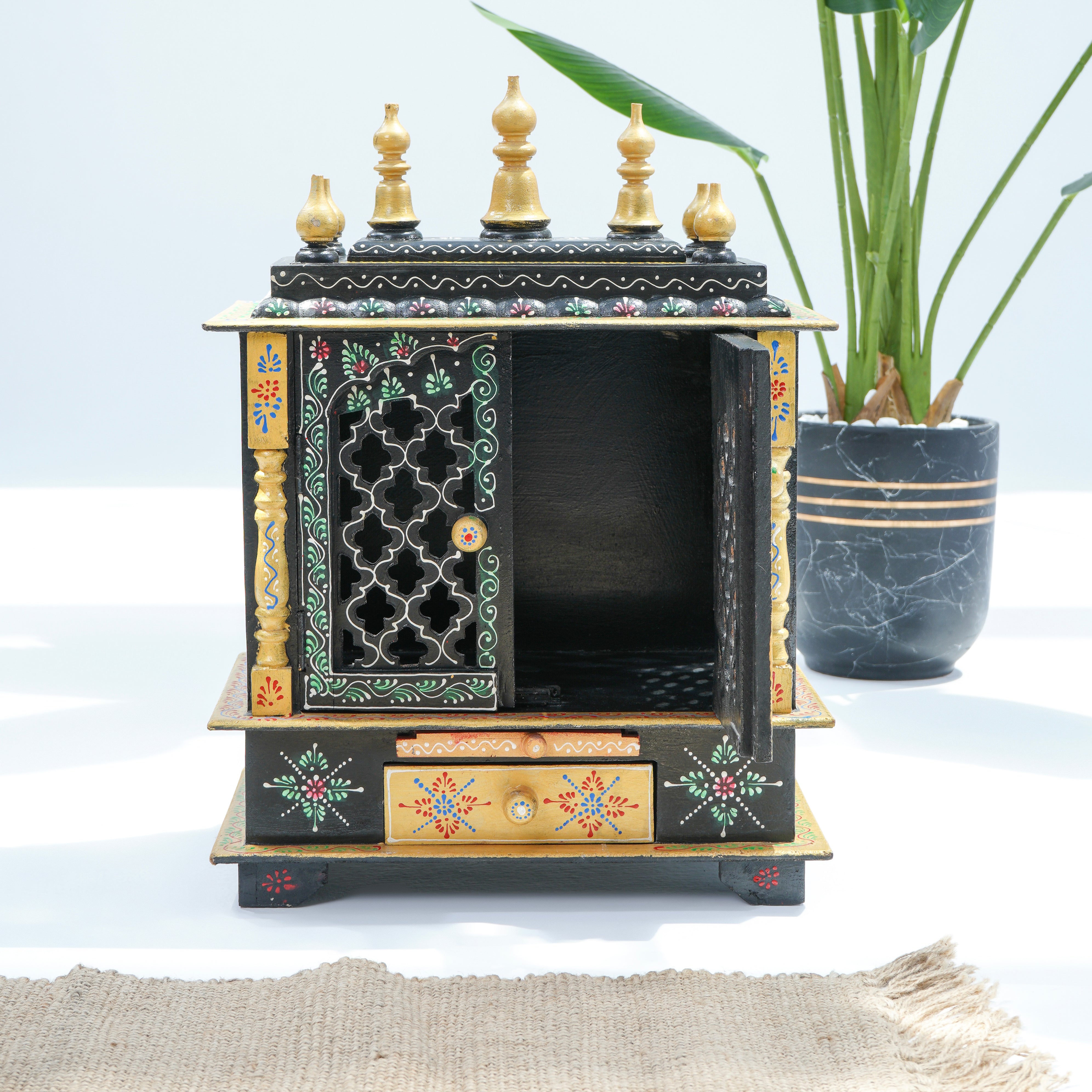 WDN PAINTING ONE DRAWER TEMPLE