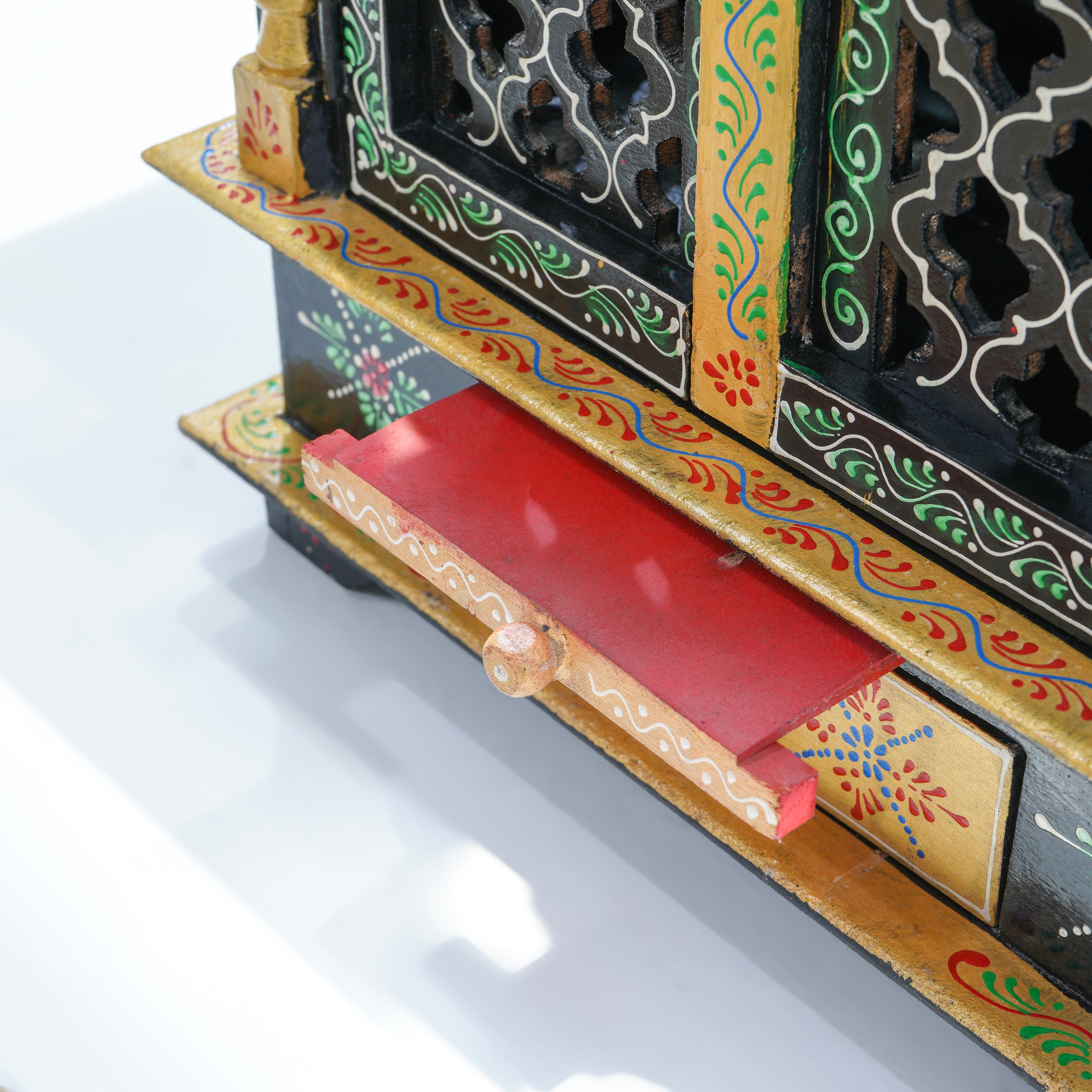 WDN PAINTING ONE DRAWER TEMPLE