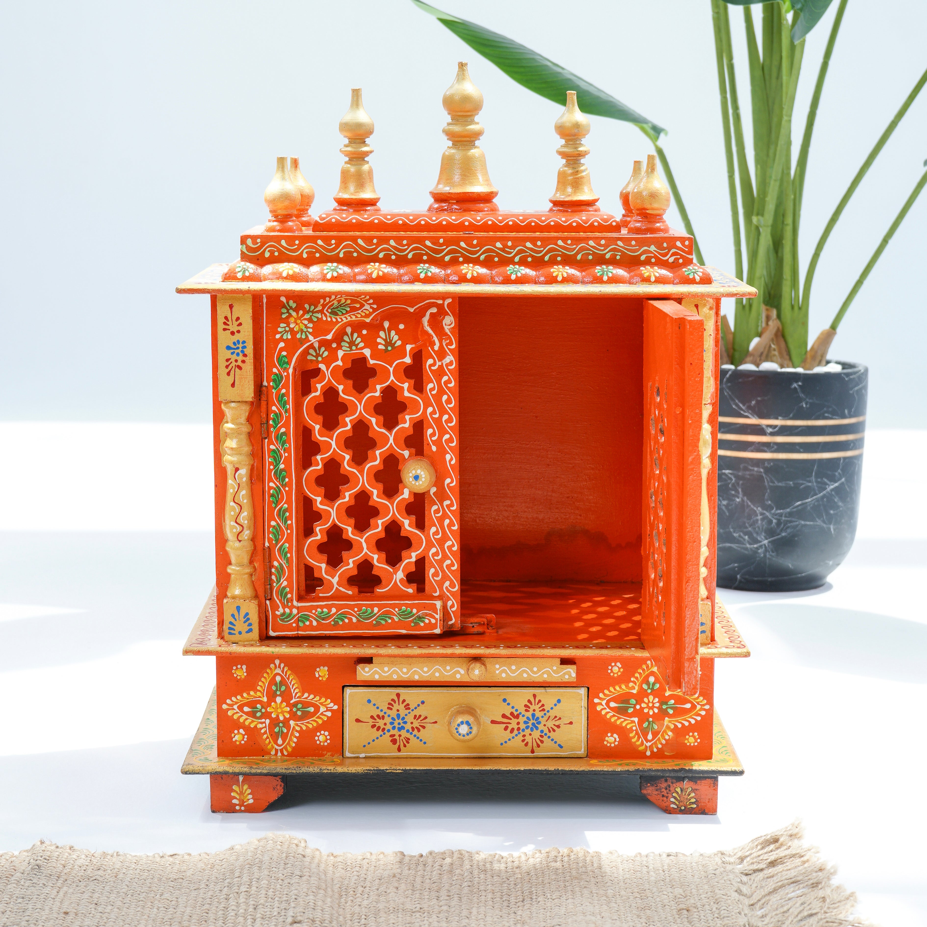 WDN PAINTING ONE DRAWER TEMPLE