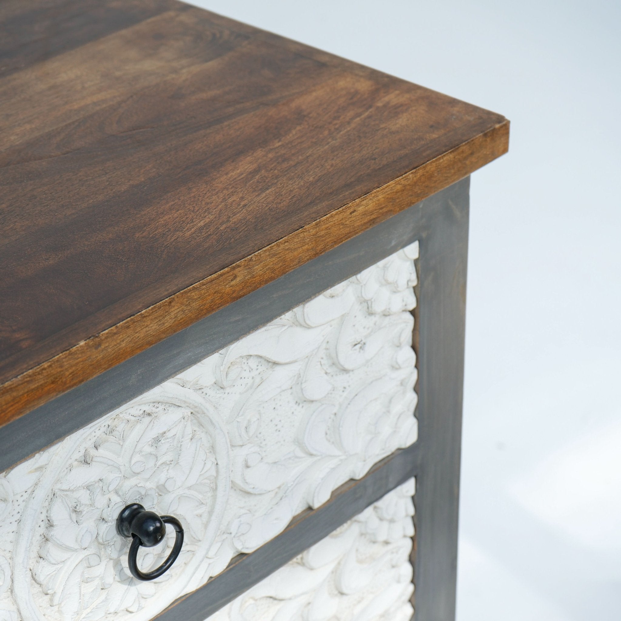 ALBURY FOUR DRAWER CARVED CHEST OF DRAWERS - Art and craft furniture