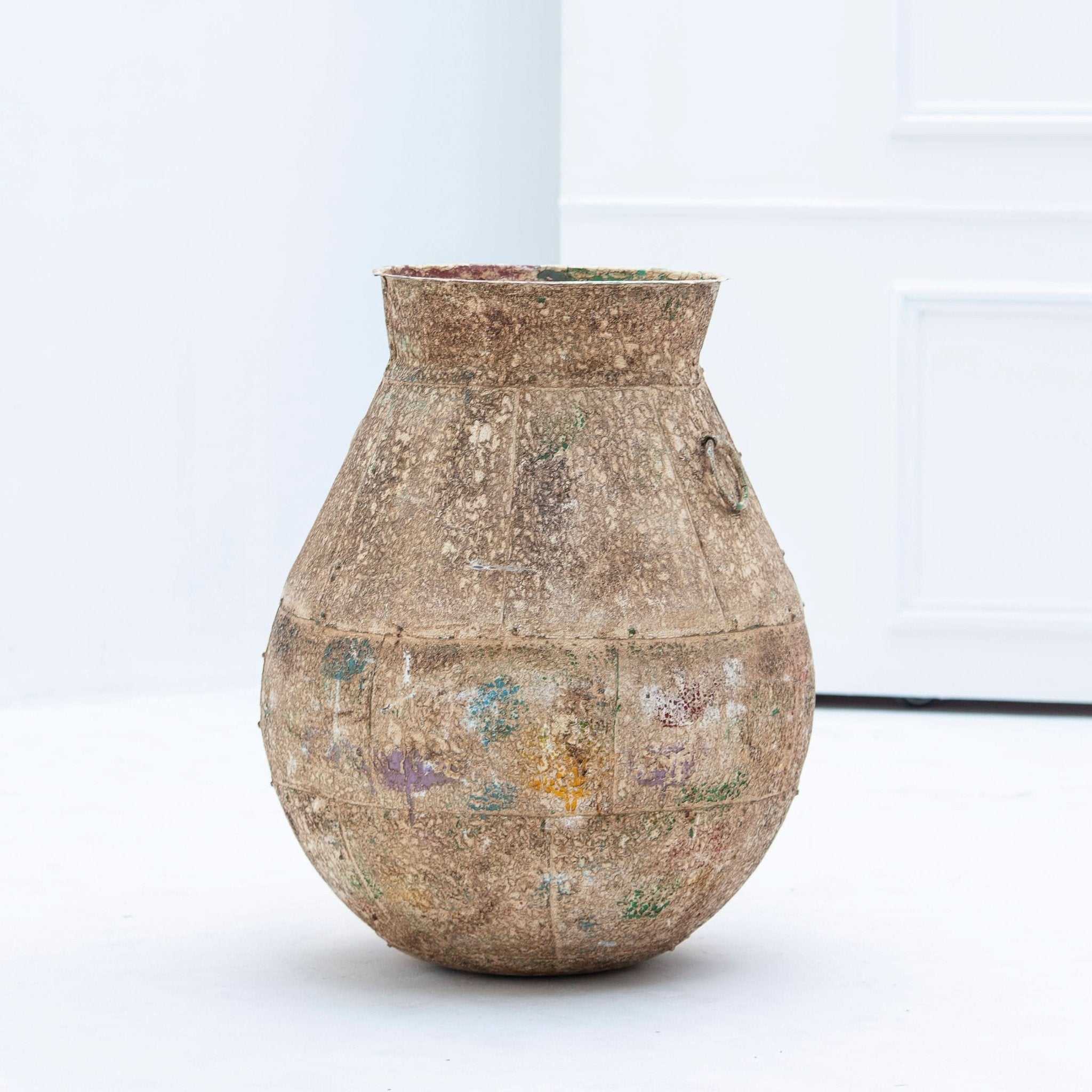 ANTIQUE AURA POT - Art and craft furniture