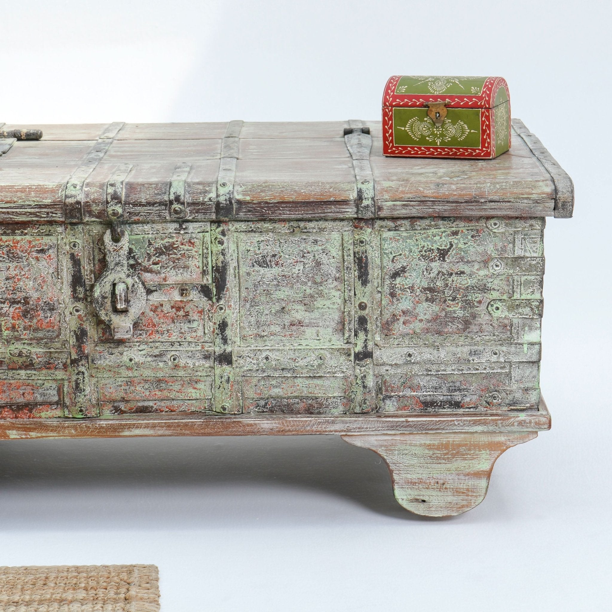 ANTIQUE WHEEL PITARA BOX - Art and craft furniture