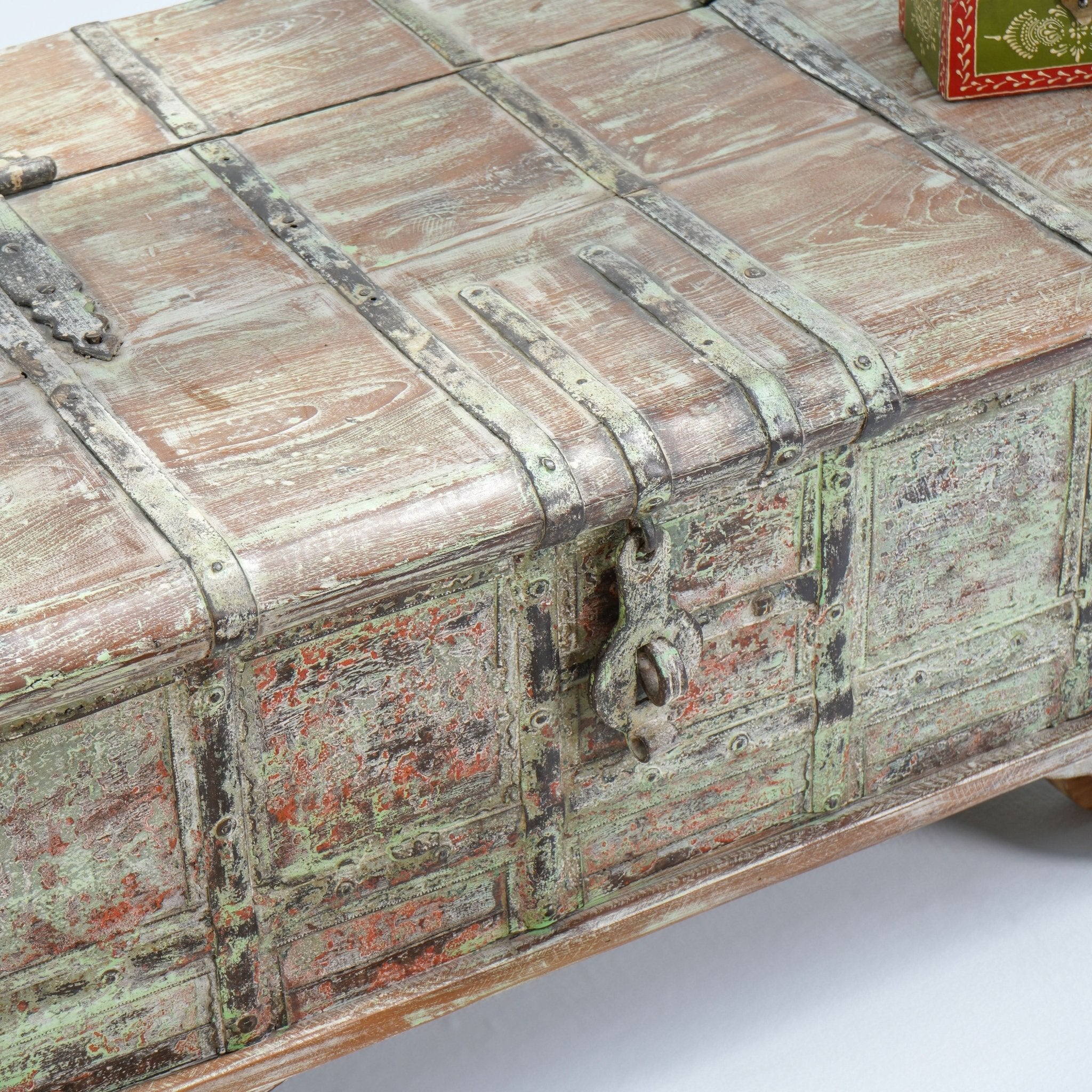 ANTIQUE WHEEL PITARA BOX - Art and craft furniture