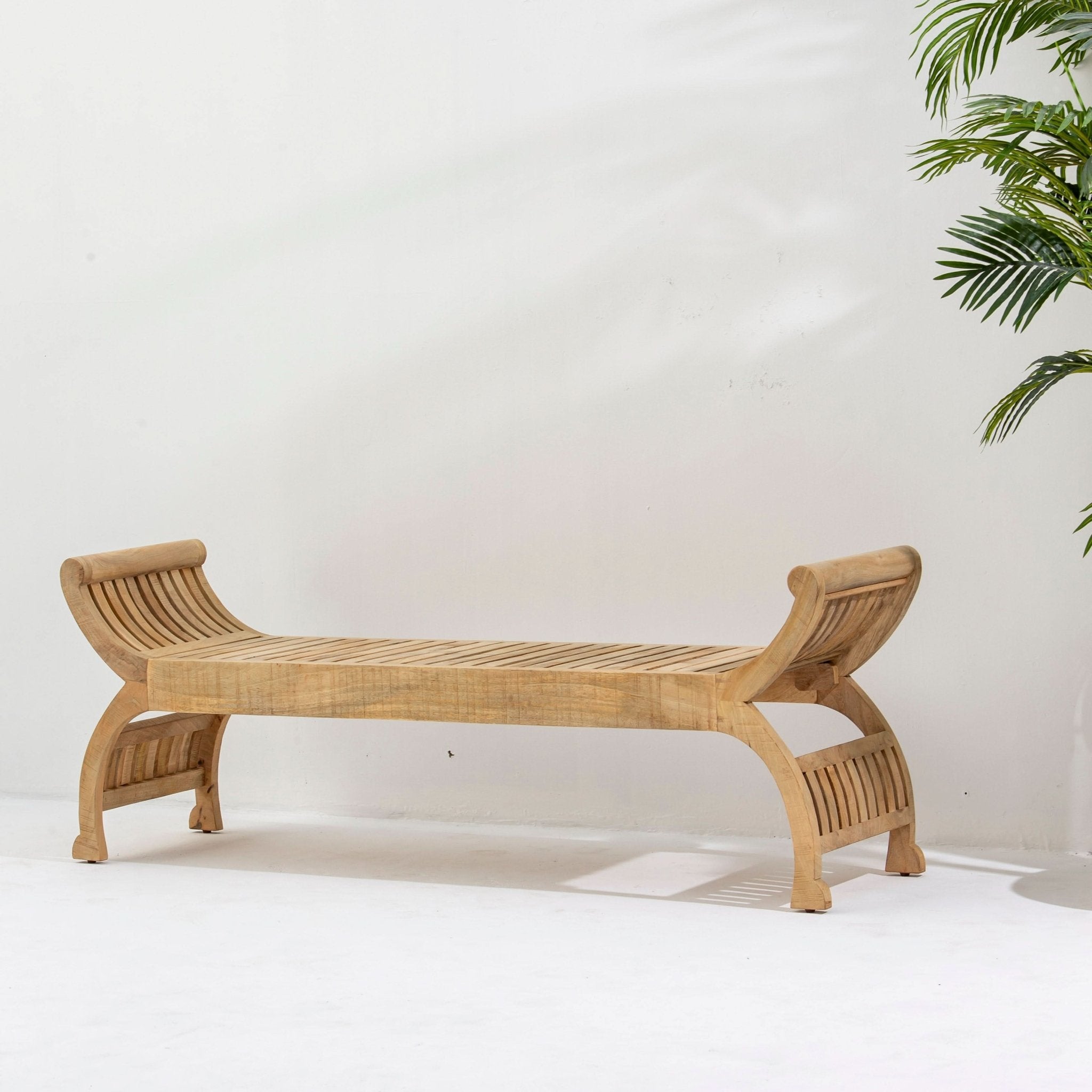 ARCO CURVED WOODEN PETTY BENCH - Art and craft furniture