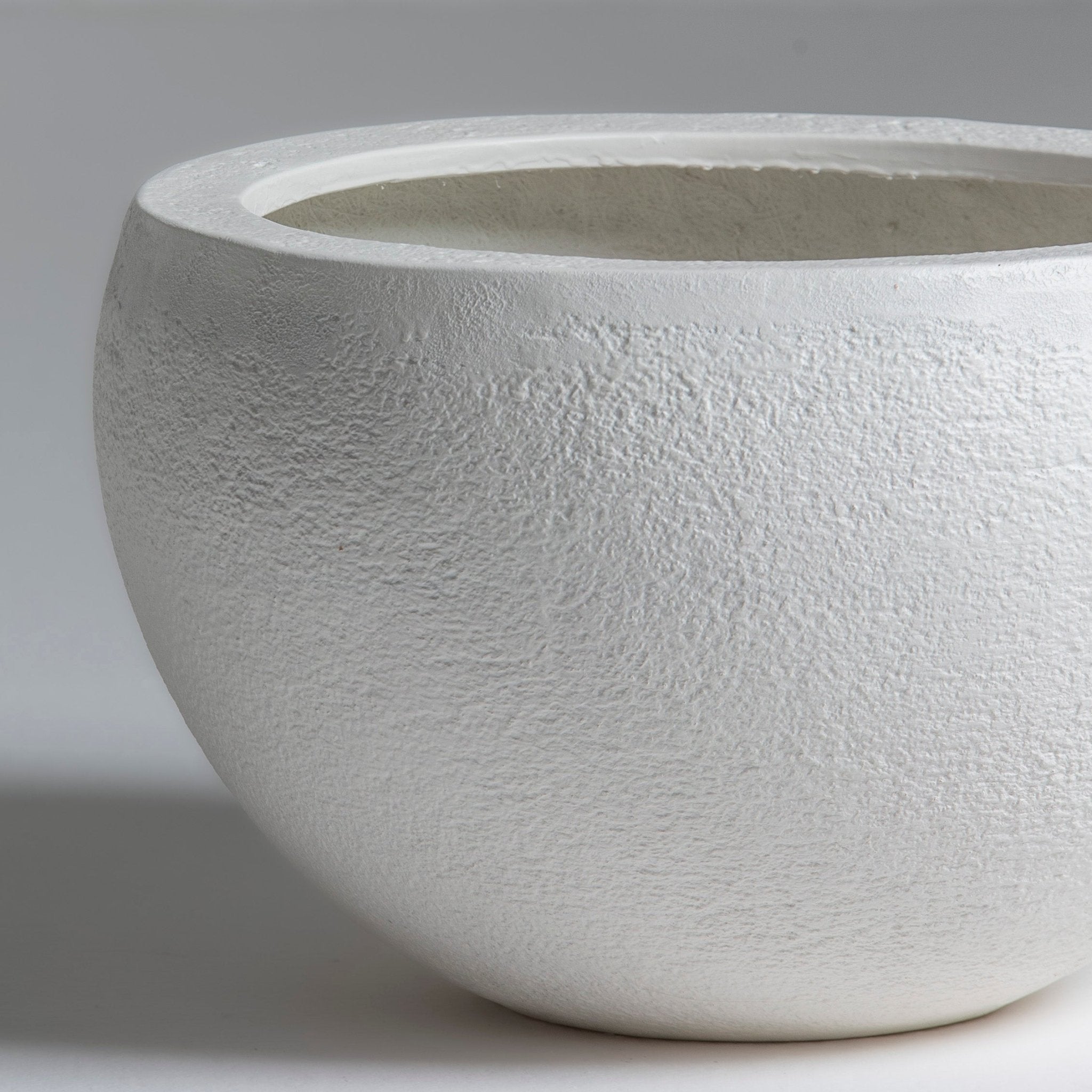AURELIA WHITE PLANTER - Art and craft furniture