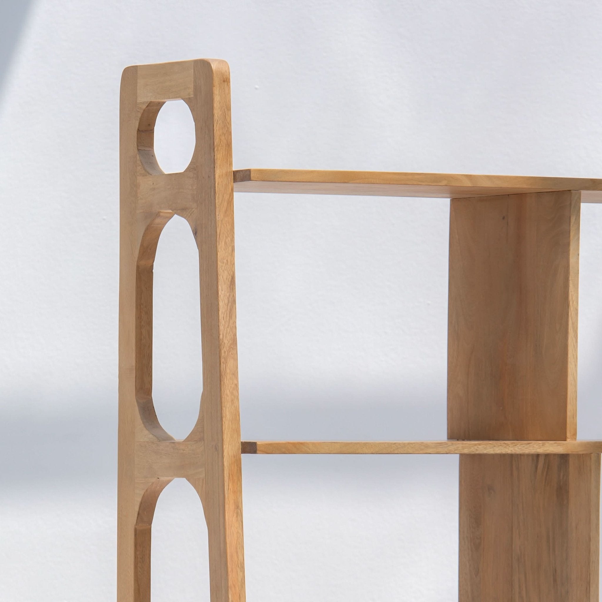 AUREVO WOODEN BOOKSHELF - Art and craft furniture