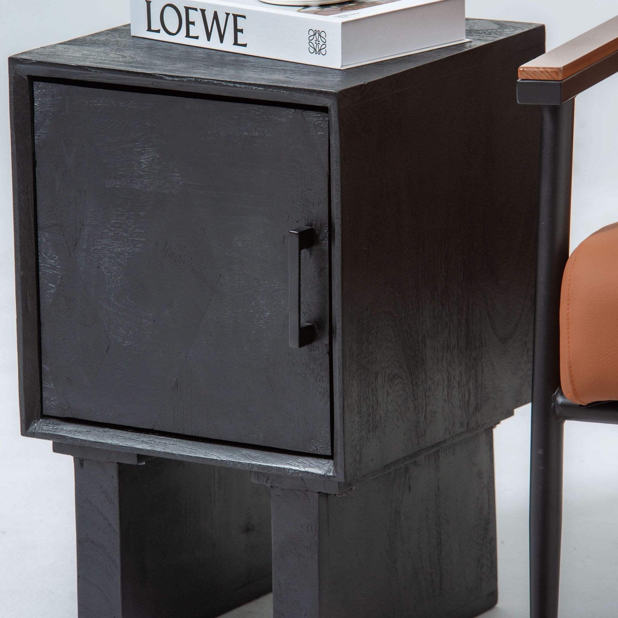 BARMER WOODEN ONE DOOR NIGHTSTAND TABLE - Art and craft furniture