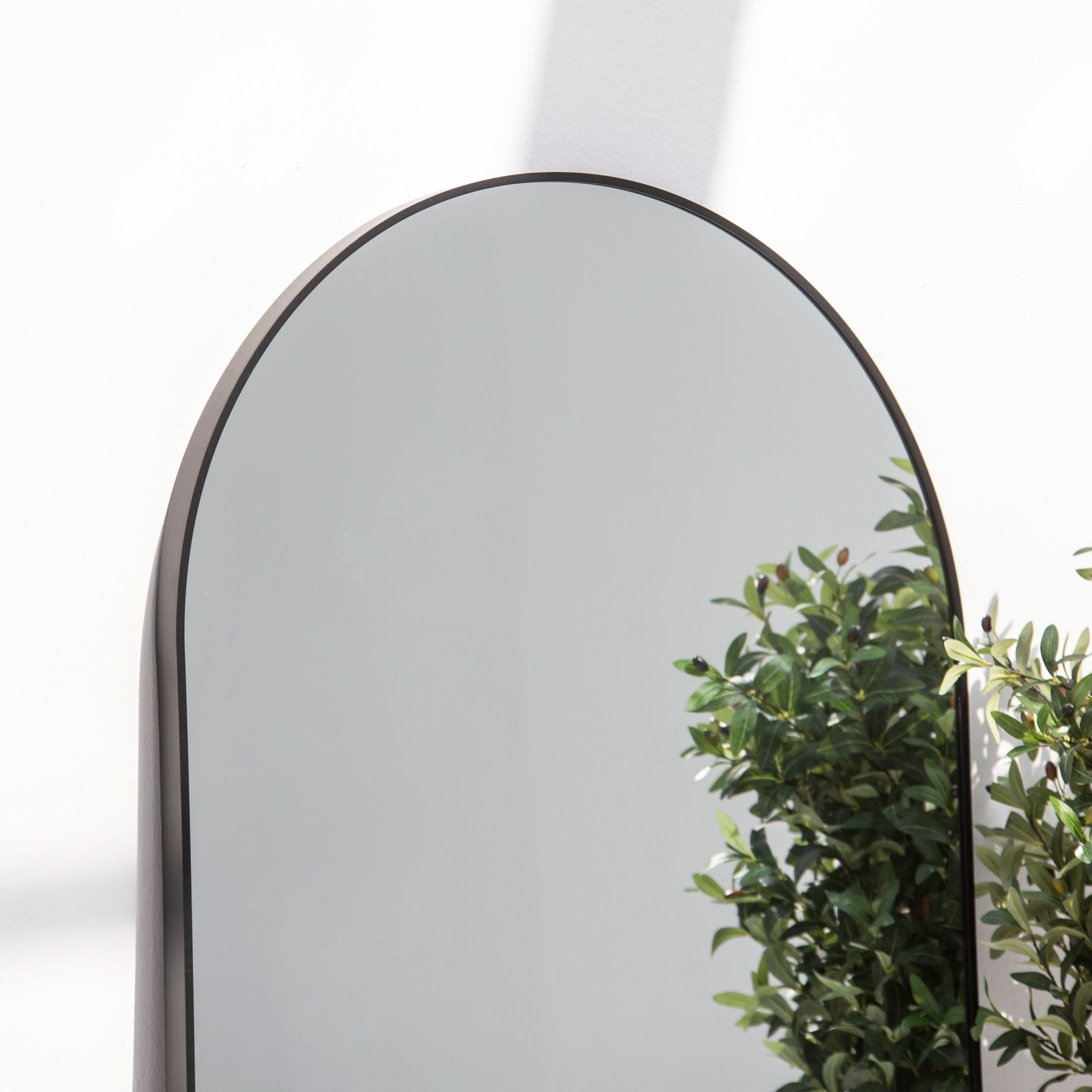BYRON BLACK METAL ROUND TOP MIRROR FRAME - Art and craft furniture