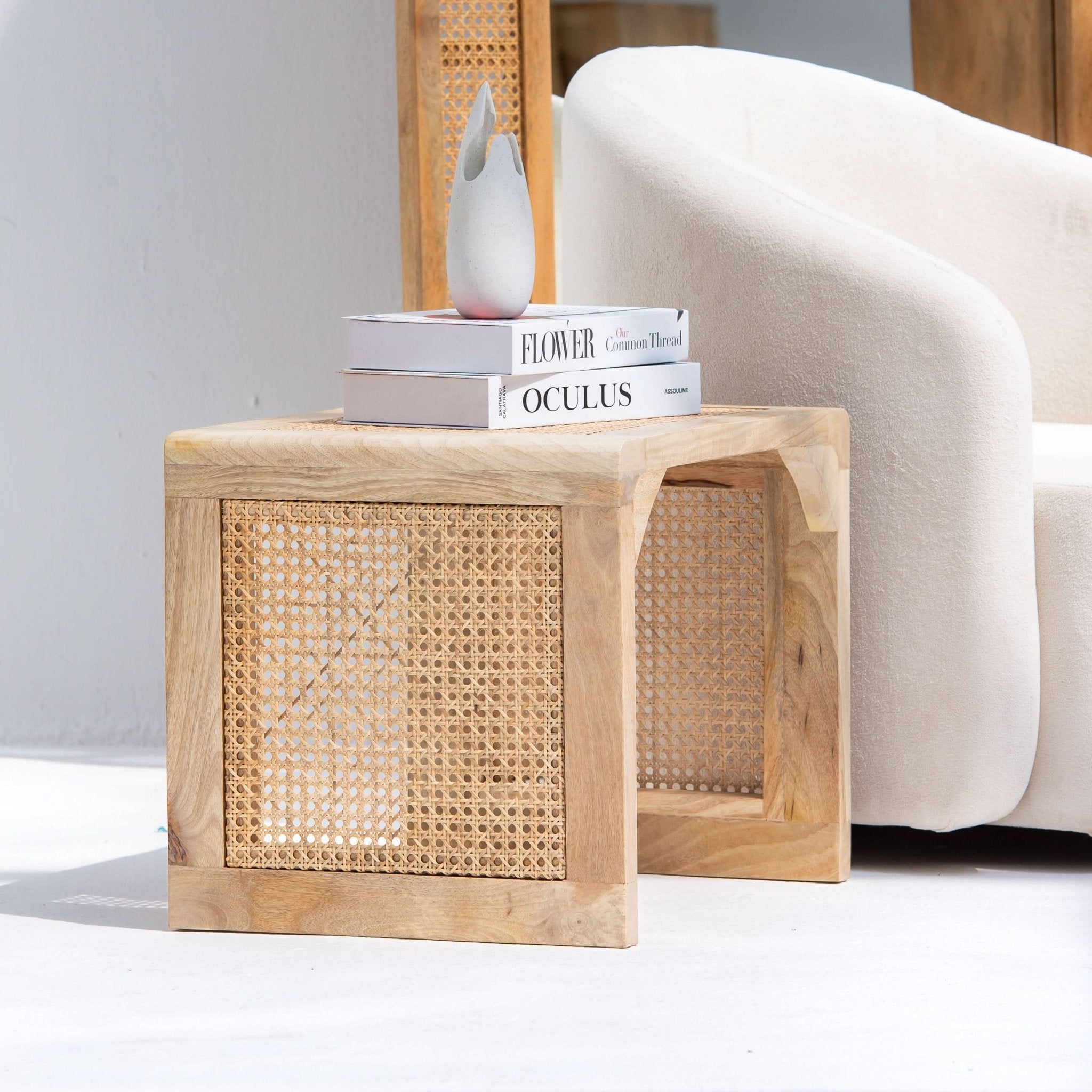 CANOVIA CANE SIDE TABLE - Art and craft furniture
