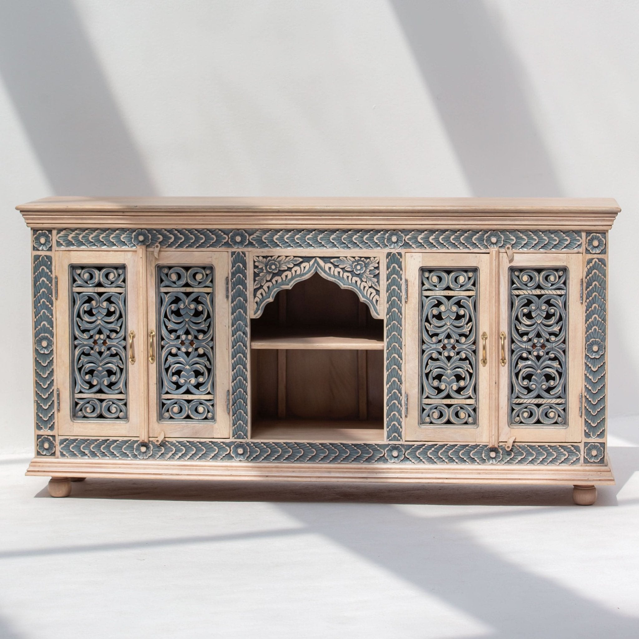 CHARLORE WOODEN SIDEBOARD - Art and craft furniture