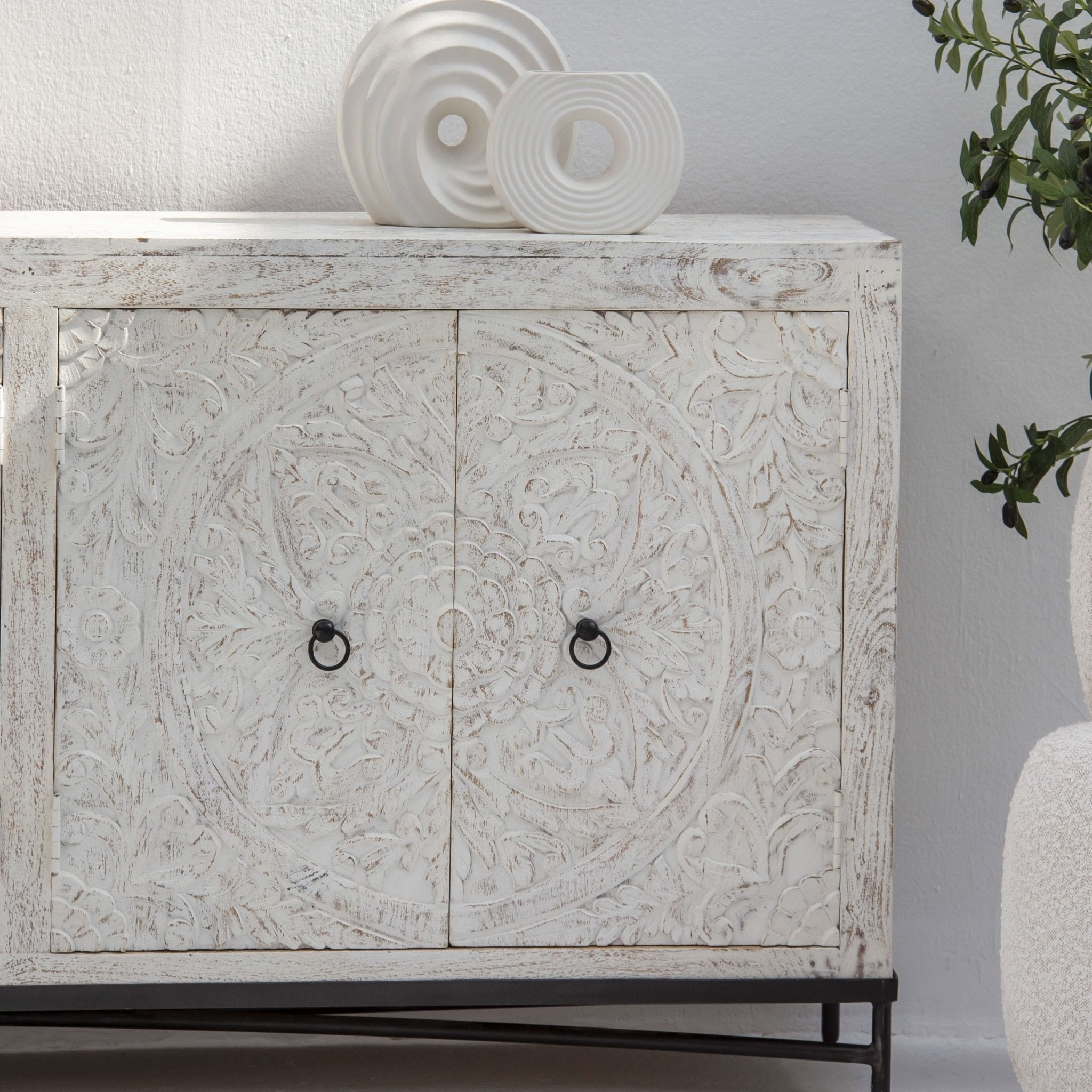 DABORA CARVING WOODEN FOUR DOOR SIDEBOARD - Art and craft furniture