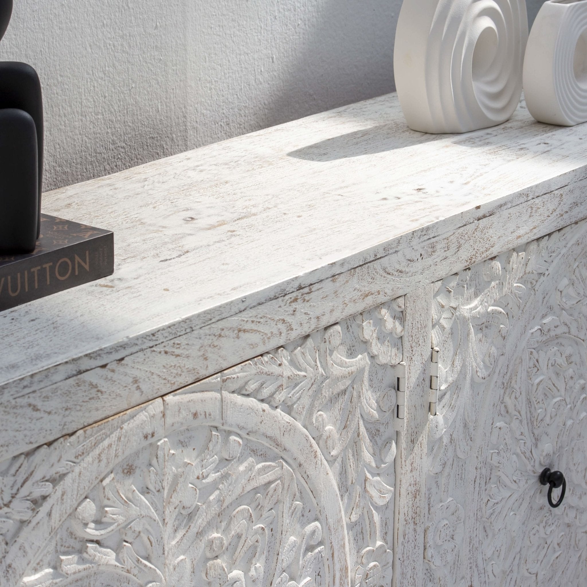 DABORA CARVING WOODEN FOUR DOOR SIDEBOARD - Art and craft furniture