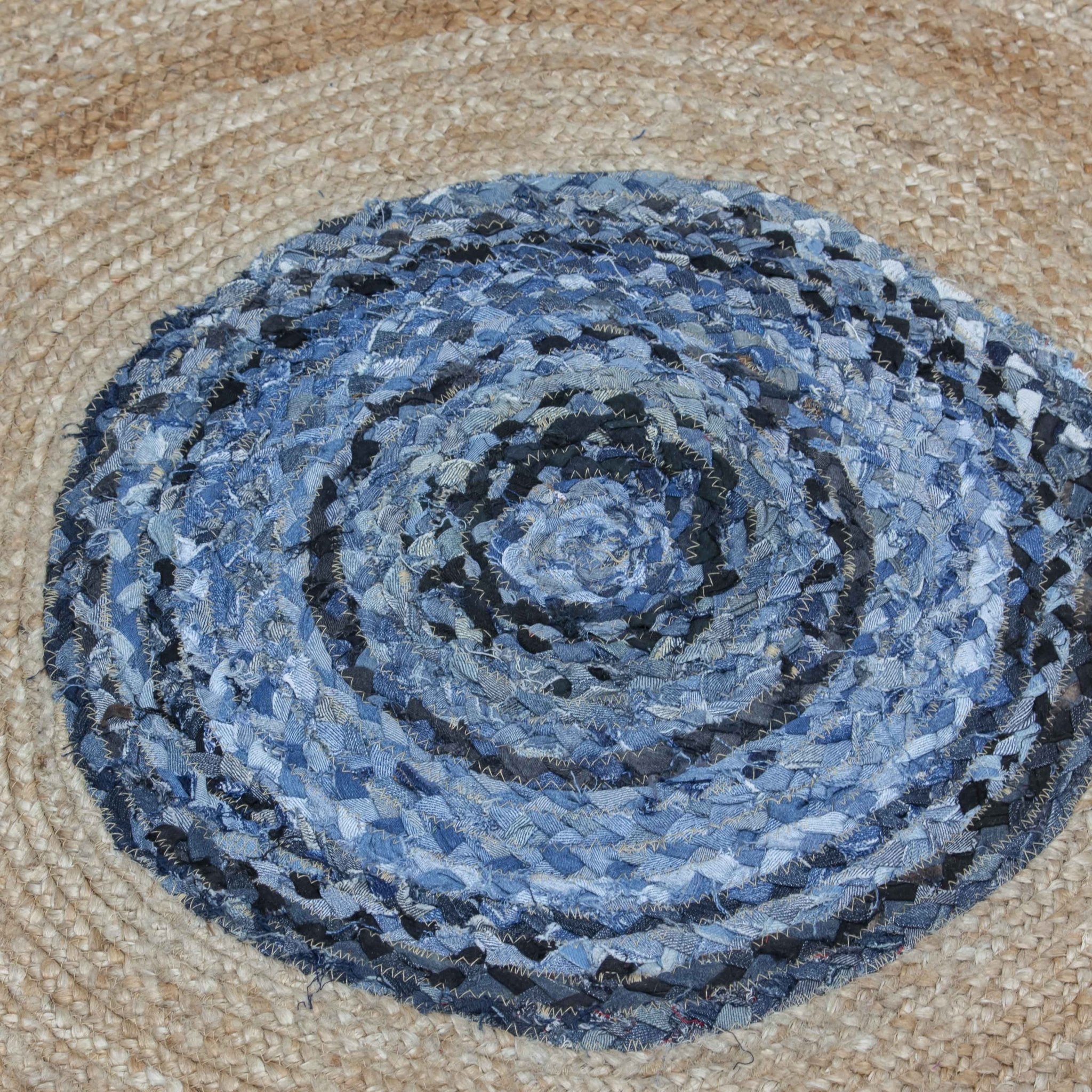 DANIM COAST JUTE HANDMADE RUG - Art and craft furniture