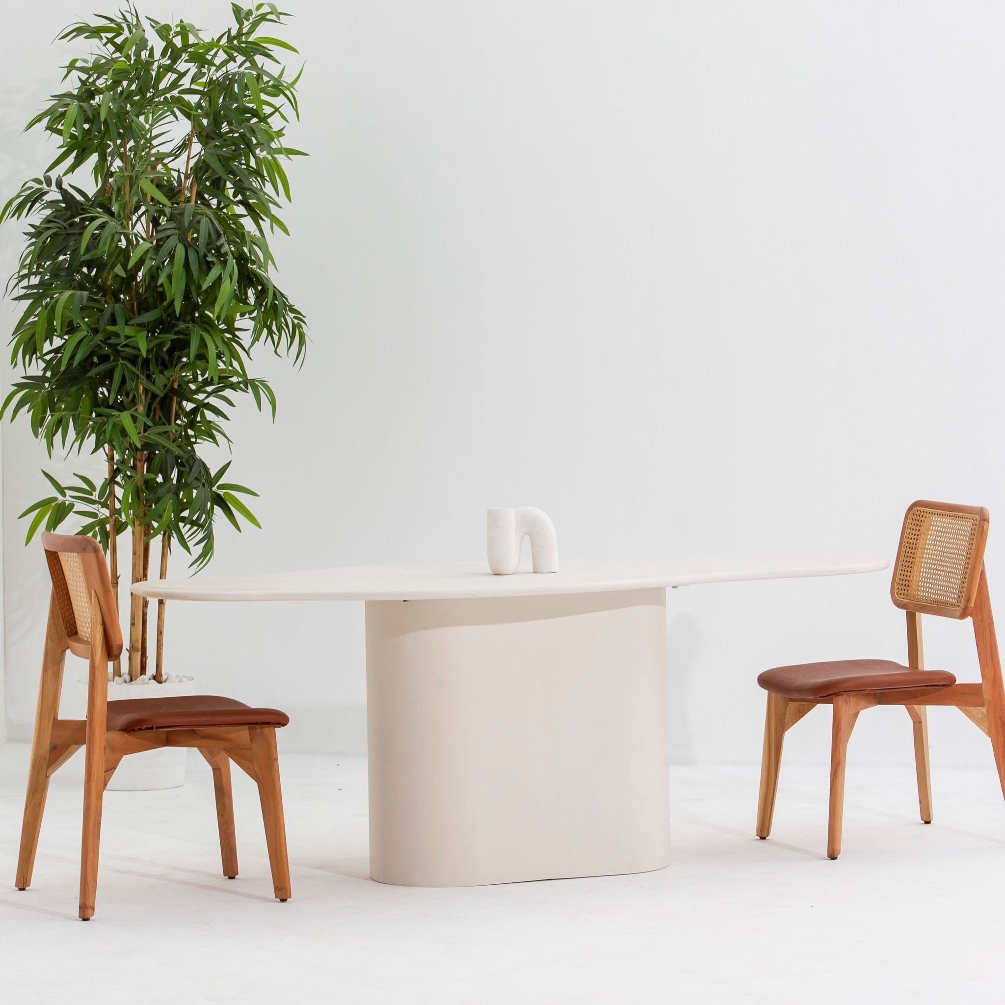 DANISH ORGANIC SHAPE DINING TABLE - Art and craft furniture