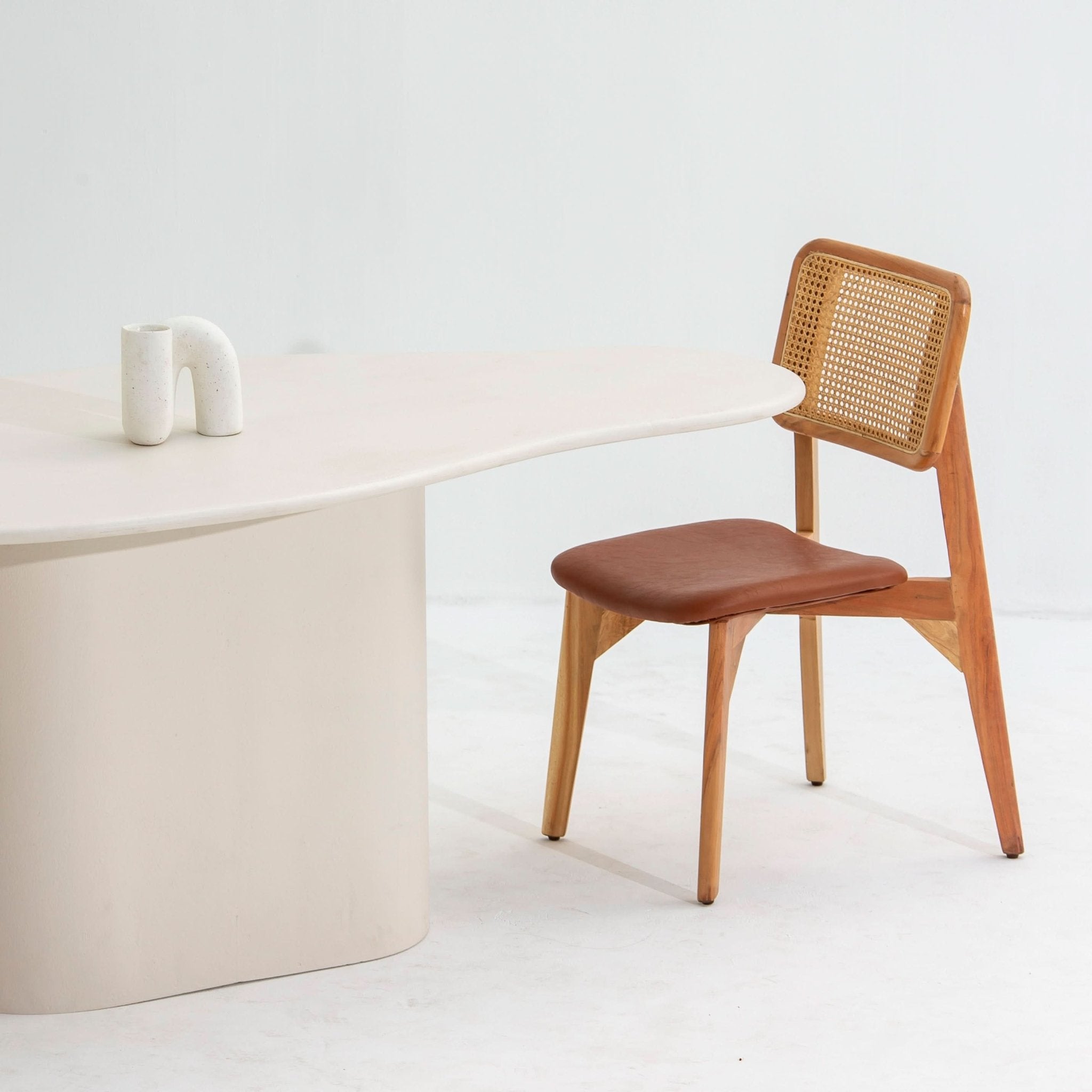 DANISH ORGANIC SHAPE DINING TABLE - Art and craft furniture