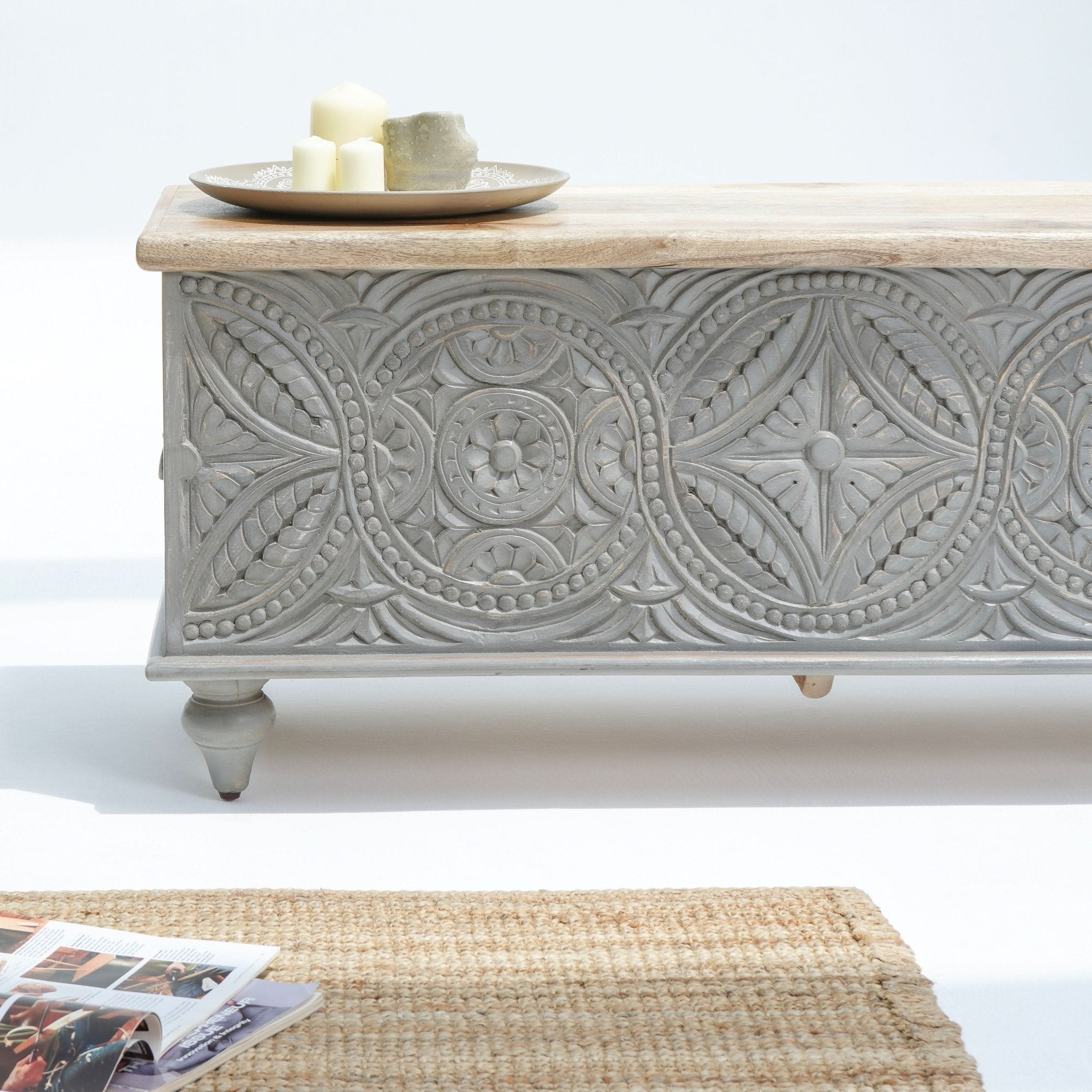 DARWIN WOODEN CARWED BOX - Art and craft furniture
