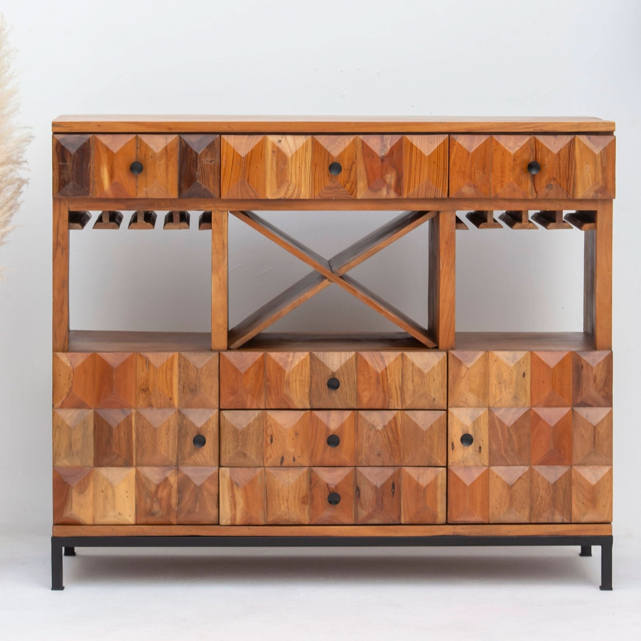 DIAMOND DESIGN BAR - Art and craft furniture