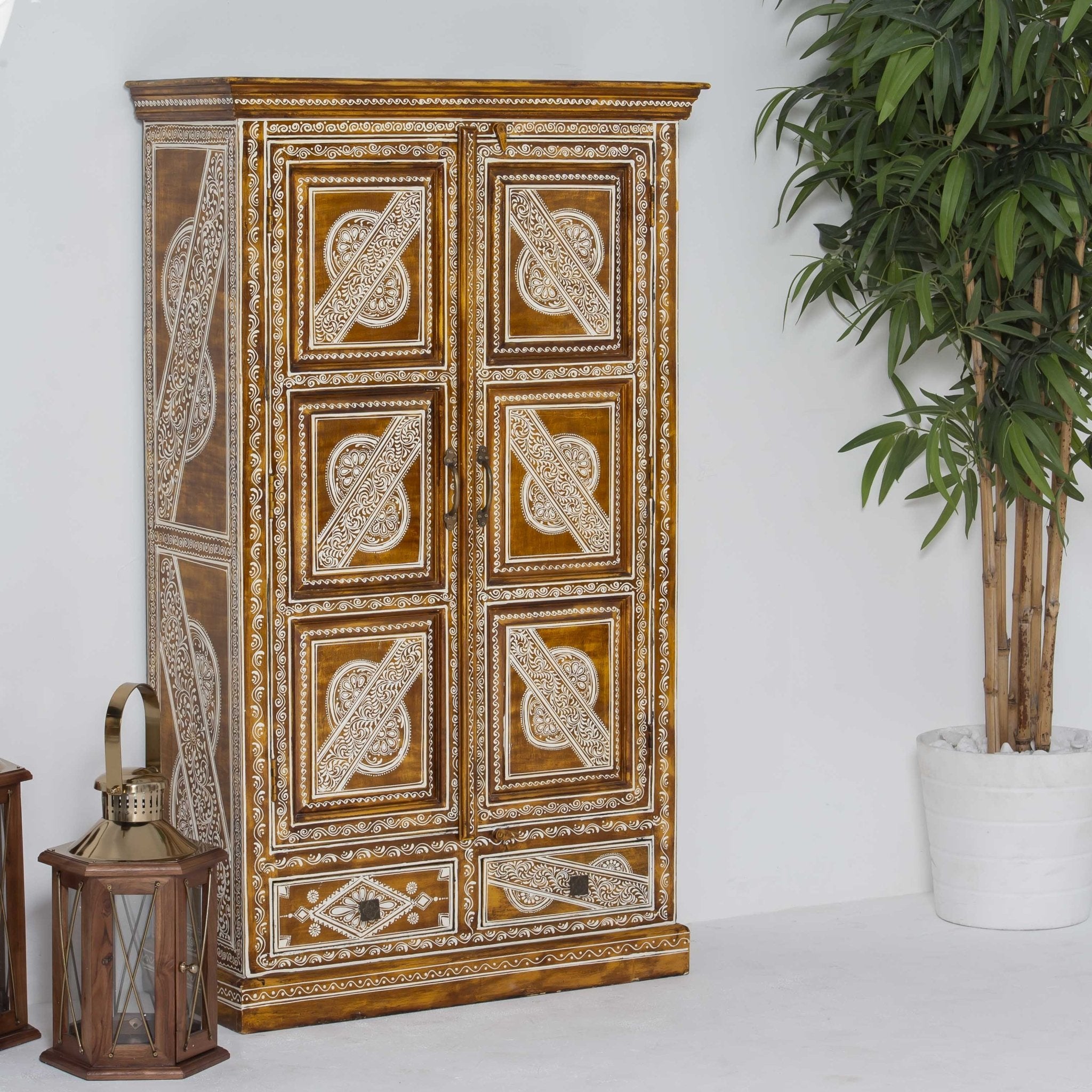 ELMORA PAINTING WOODEN CABINET - Art and craft furniture
