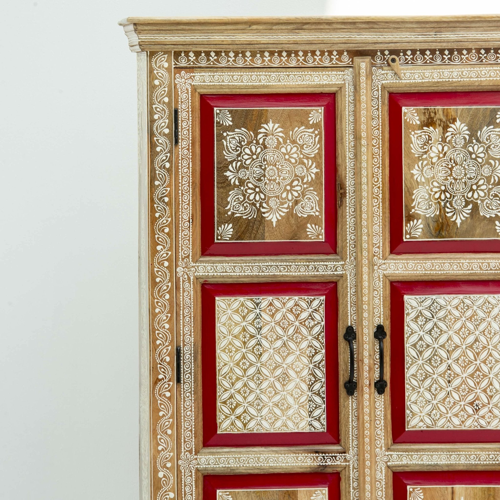 ELMORA PAINTING WOODEN CABINET - Art and craft furniture