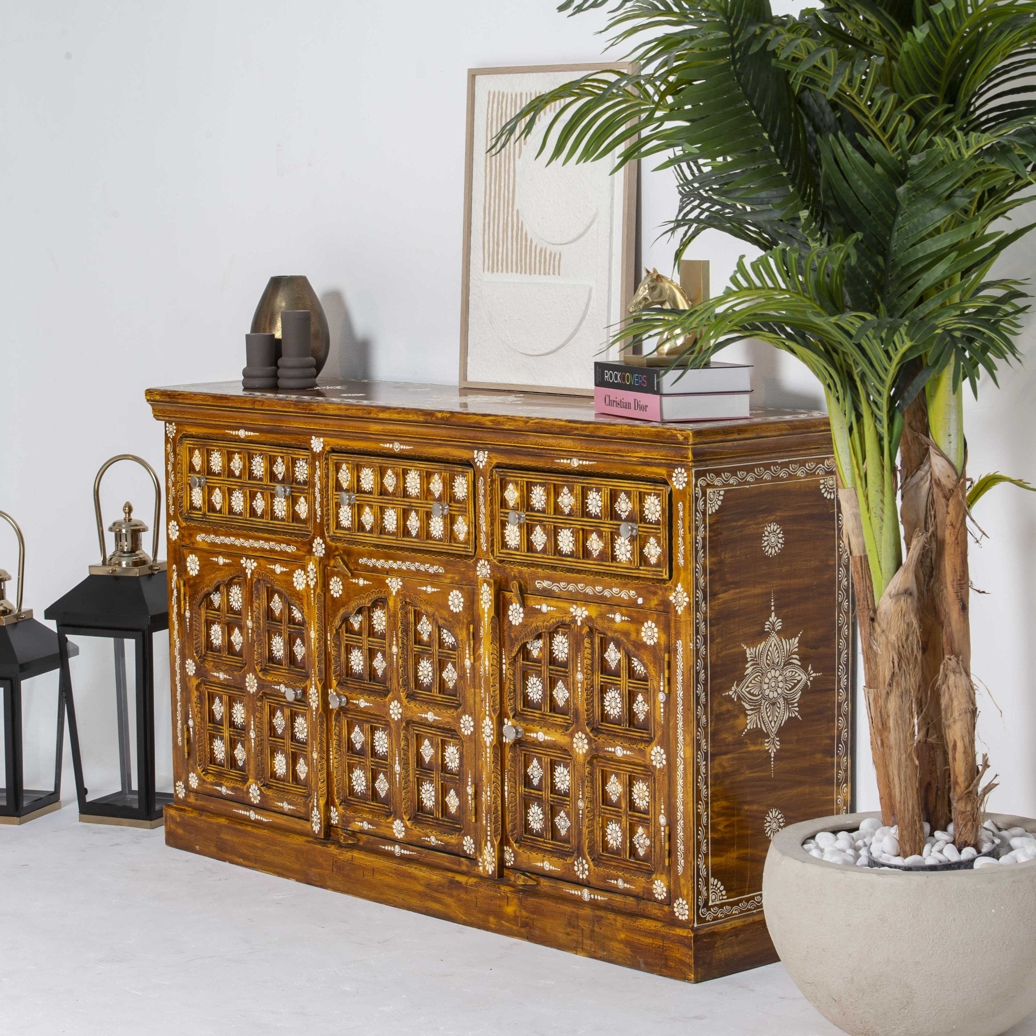 ELMORA PAINTING WOODEN SIDEBOARD - Art and craft furniture