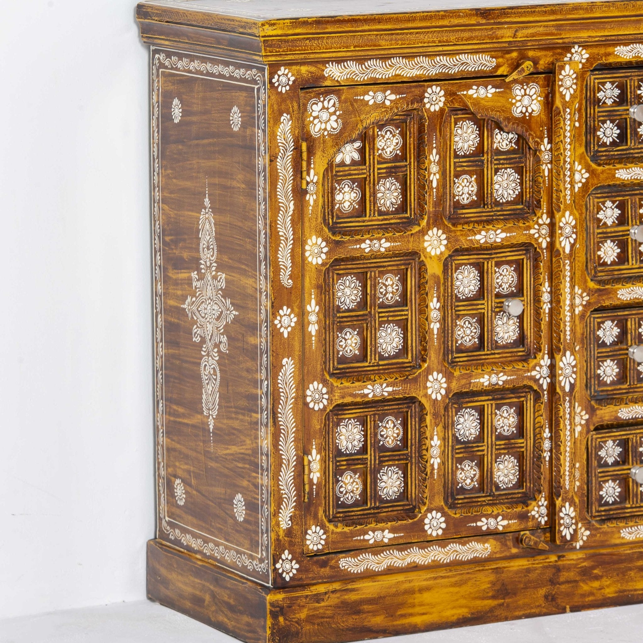 ELMORA PAINTING WOODEN SIDEBOARD - Art and craft furniture