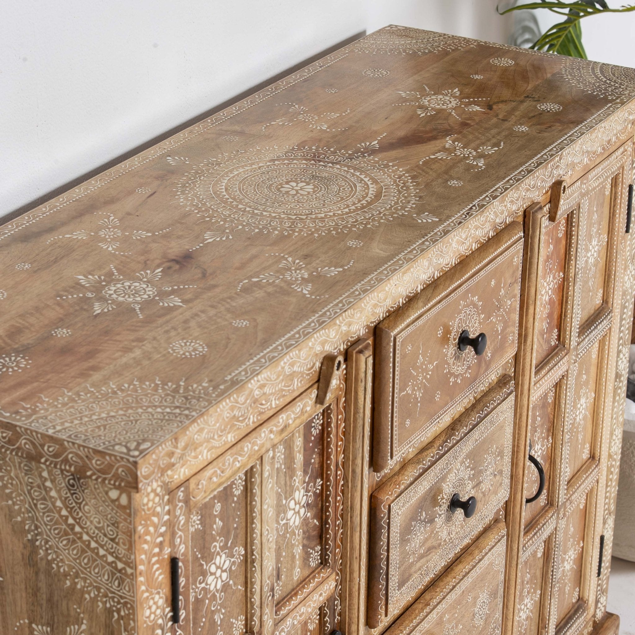 ELMORA PAINTING WOODEN SIDEBOARD - Art and craft furniture