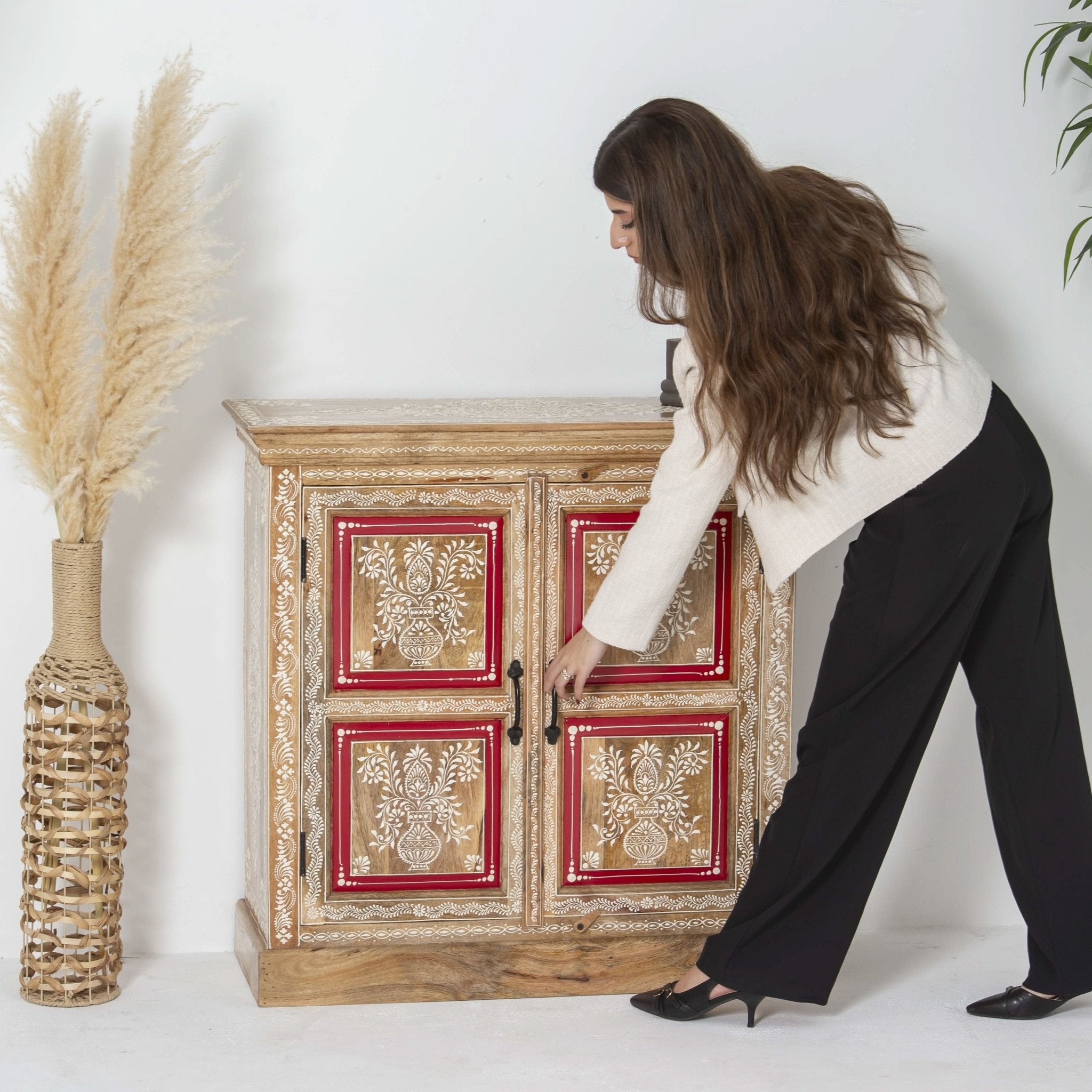 ELMORA PAINTING WOODEN SIDEBOARD - Art and craft furniture
