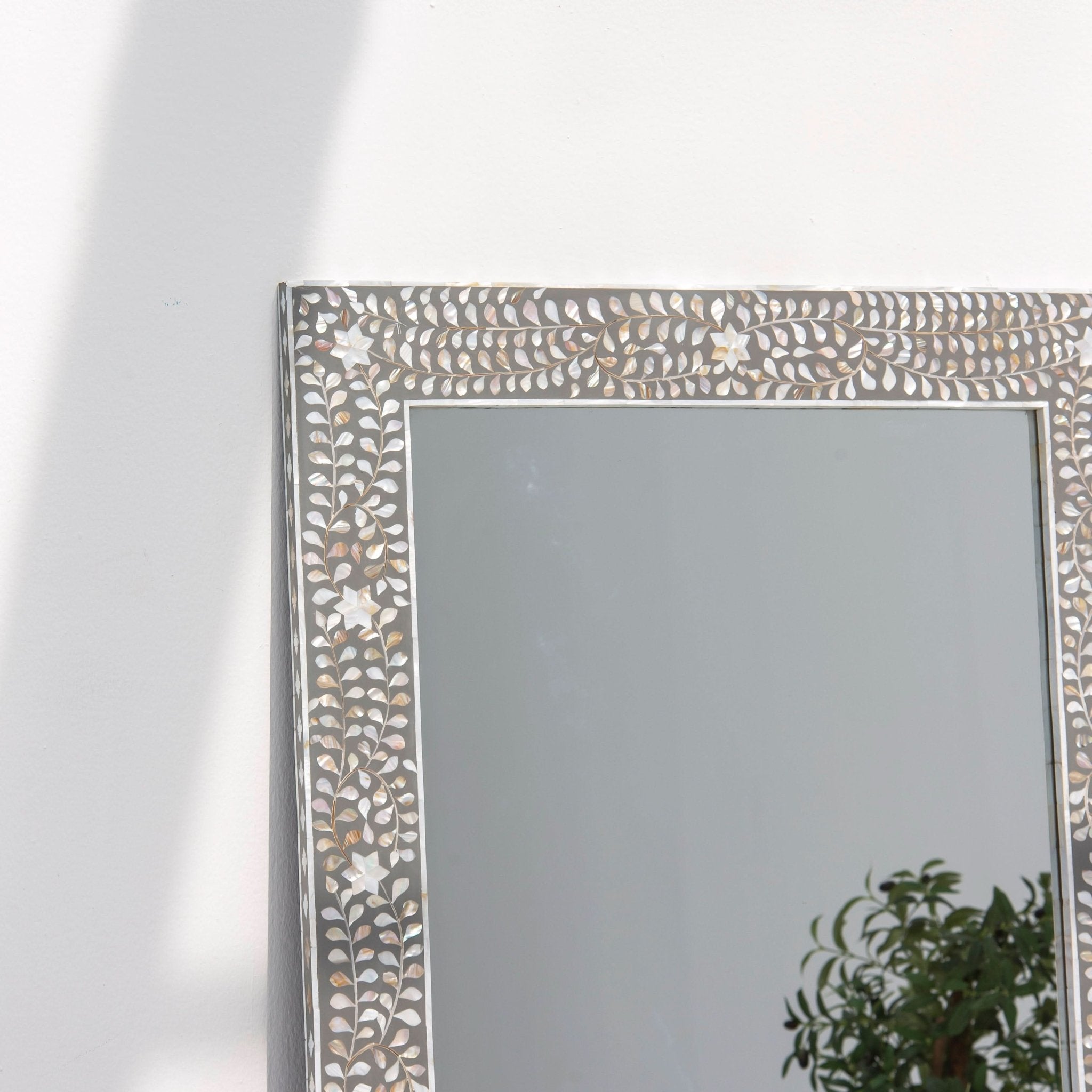 FLORAL GREY MOTHER OF PEARL MIRROR FRAME - Art and craft furniture